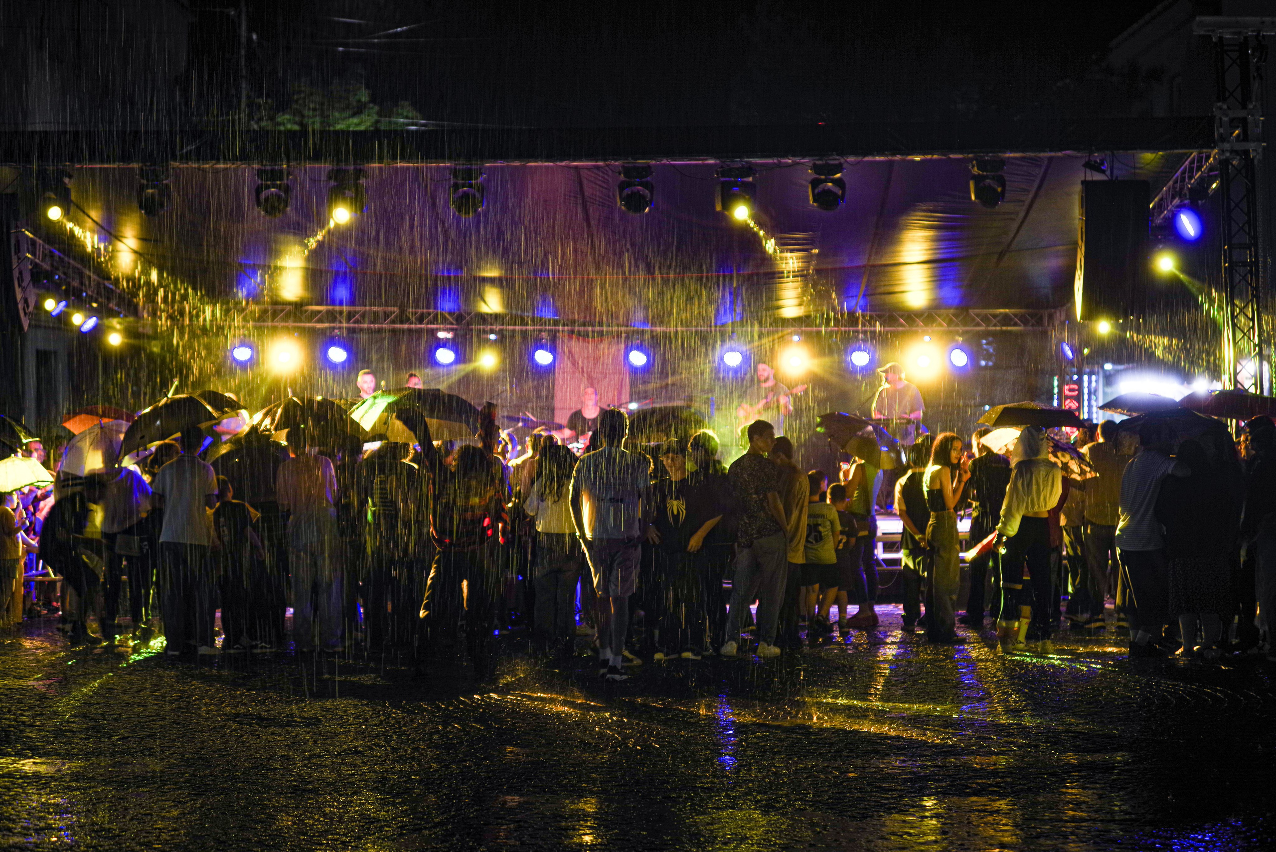 Концерт Oto Nemsadze в Сенаки. Портретный фотограф Денис Милютин