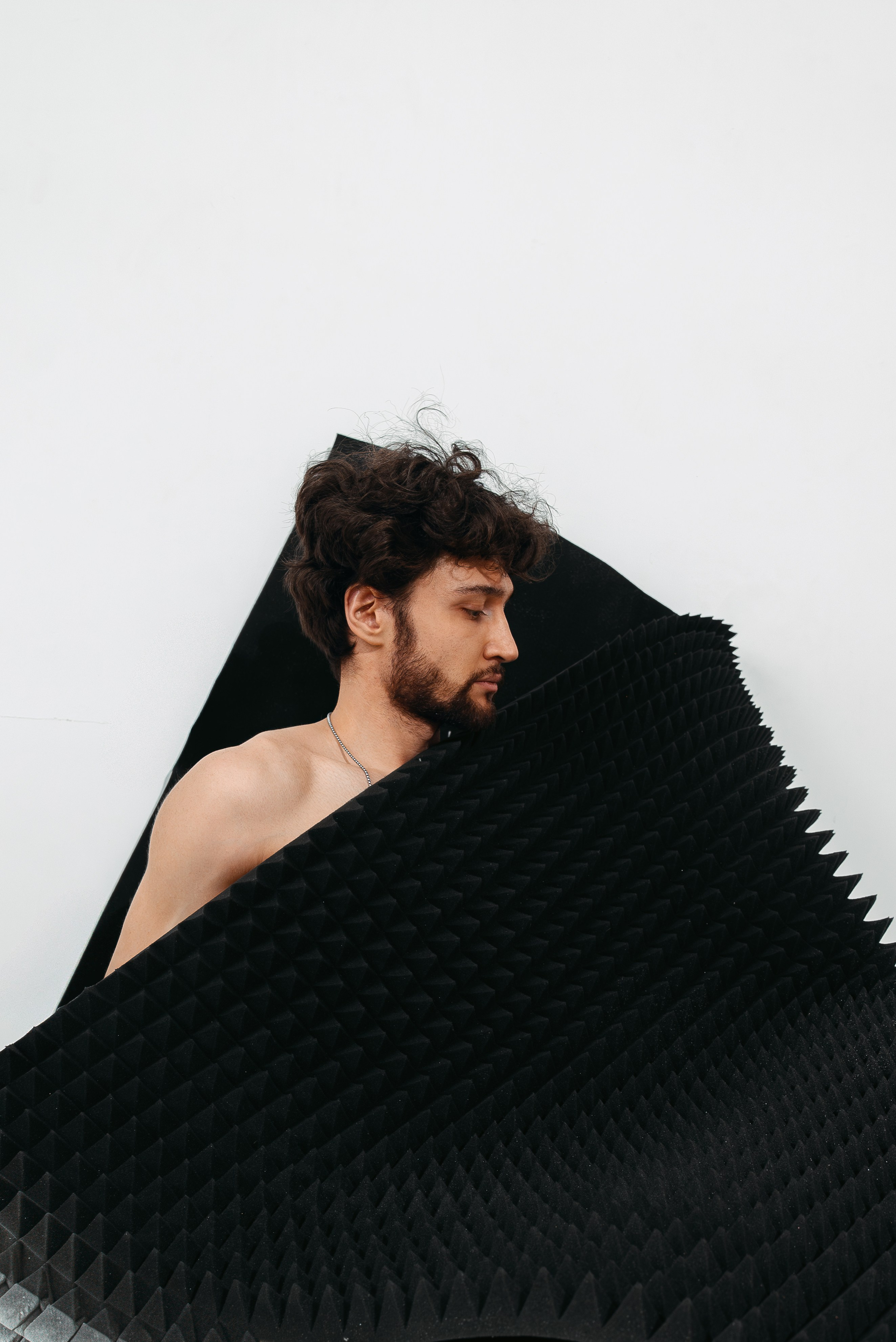 Вне зоны слышимости