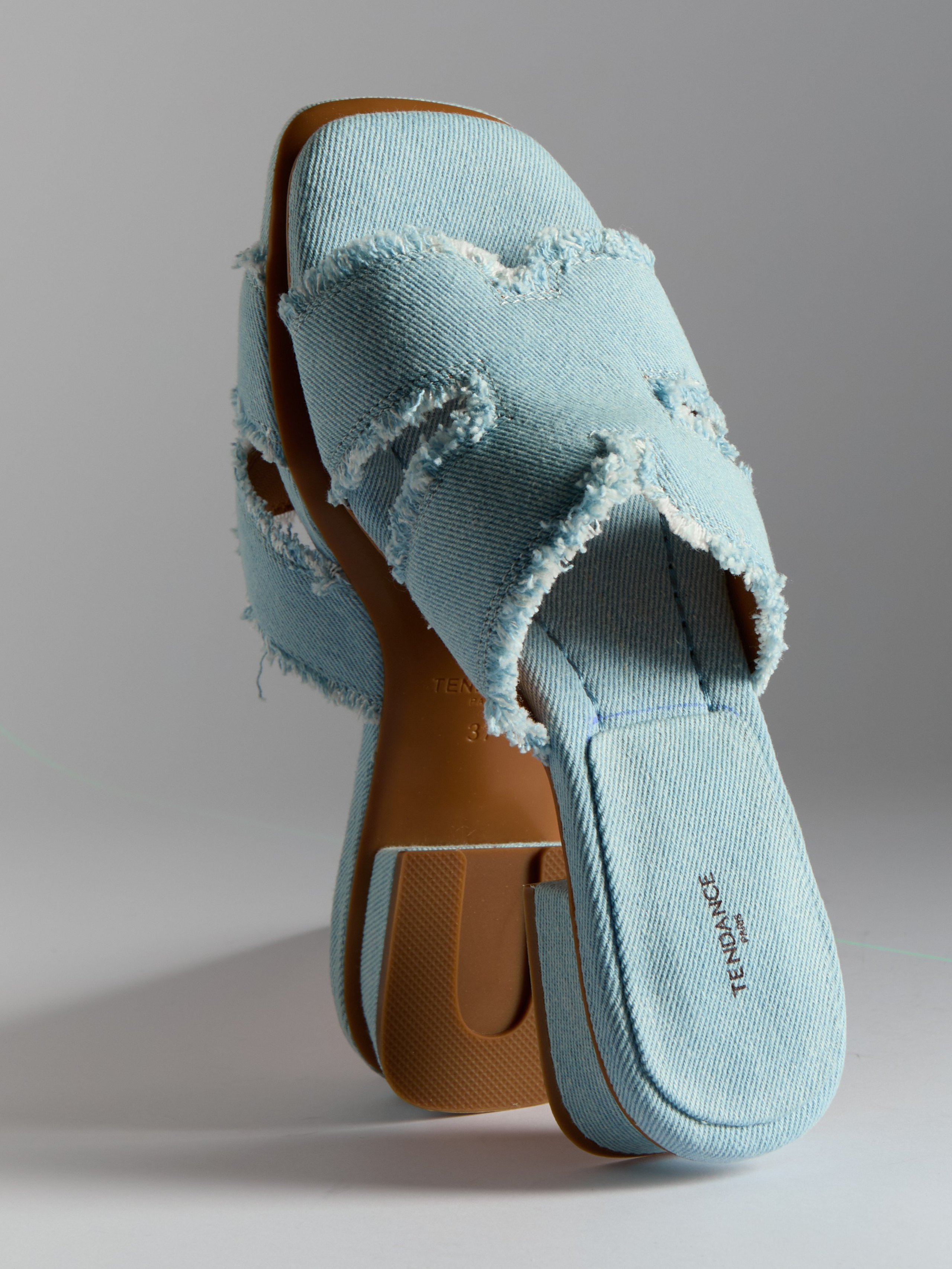 Предметный фотограф в Москве Евгений Шубин