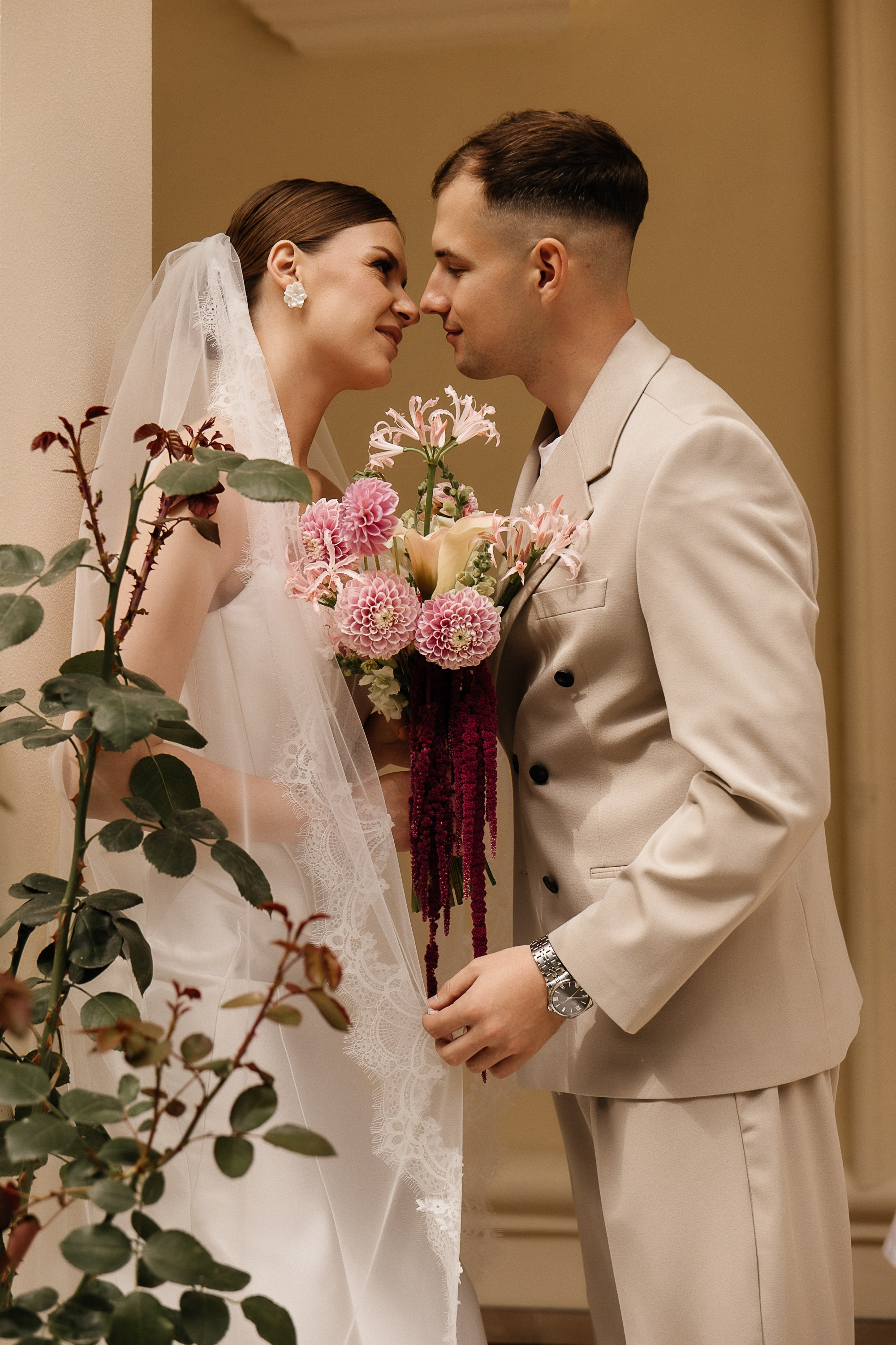 Свадьбная фотосессия в отеле Кронон (Гродно, Беларусь). Свадебный и семейный фотограф Виолетта Сидельникова. Краснодар, Россия, Беларусь, Европа