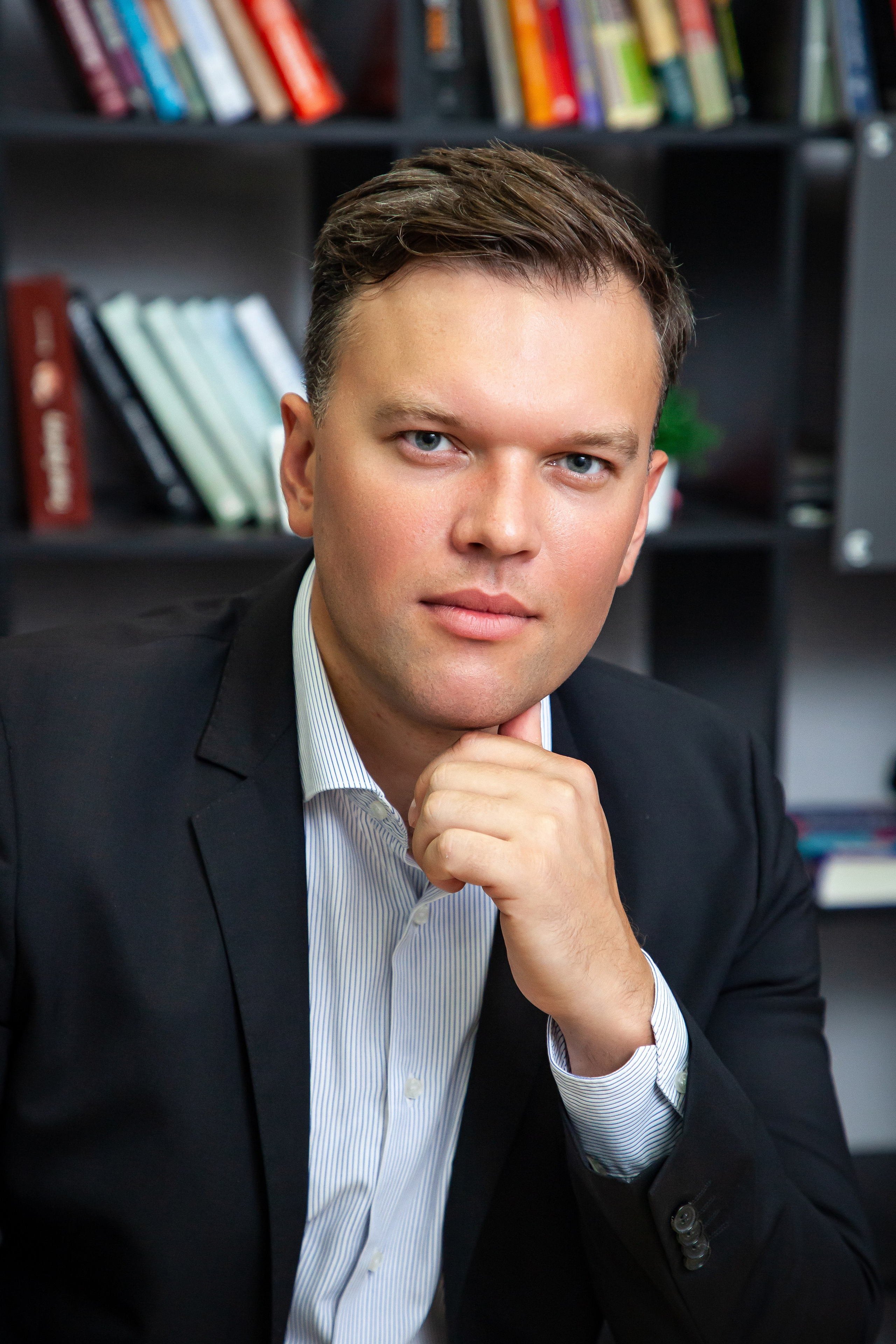 Профессиональные бизнес-портреты в Москве и Московской области. Фотостудия в Москве LUXARTPHOTO