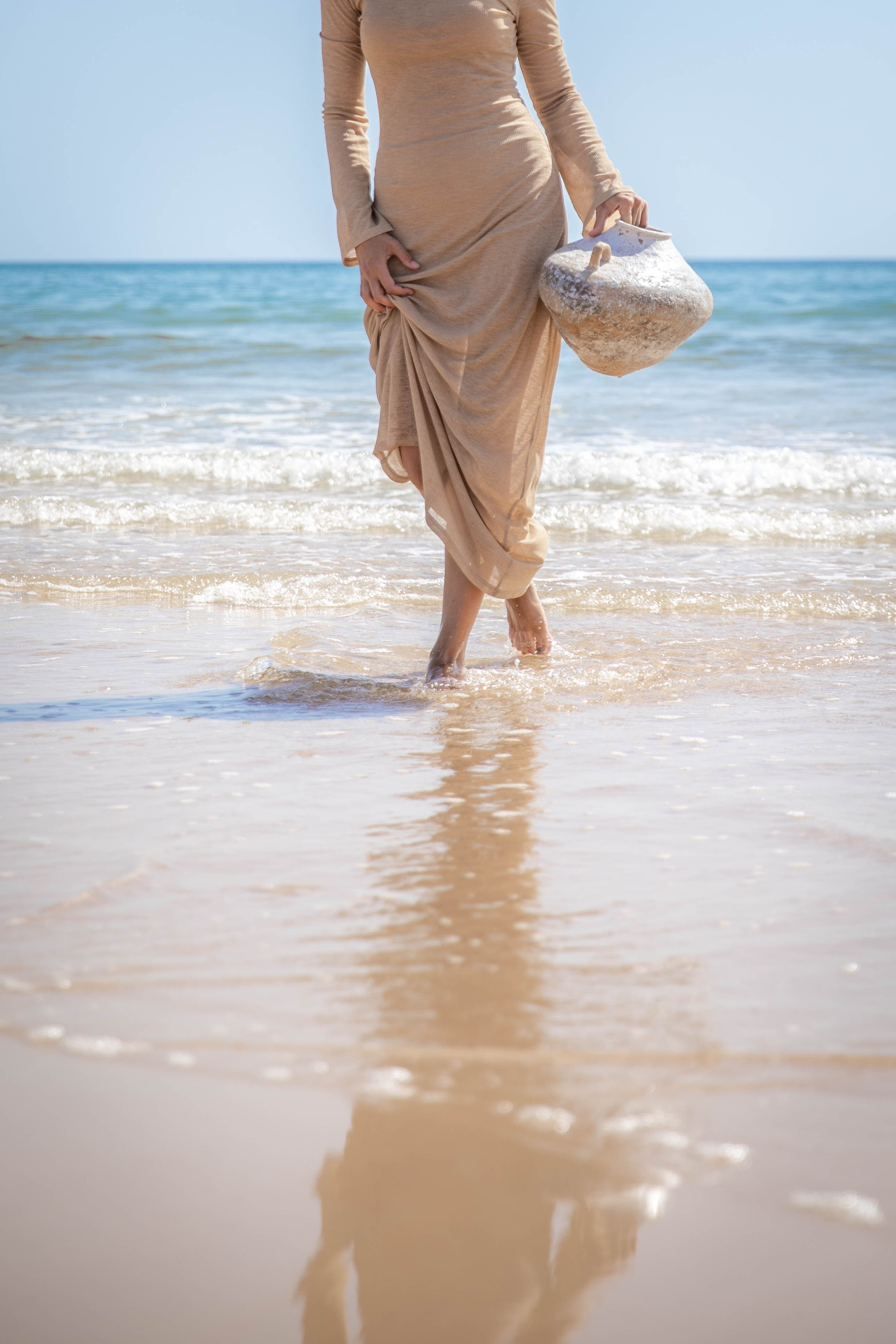 VAVA × Oksana Lomnova — A Creative Collaboration by the Ocean. Professional Photographer in Portugal. Oksana Lomnova