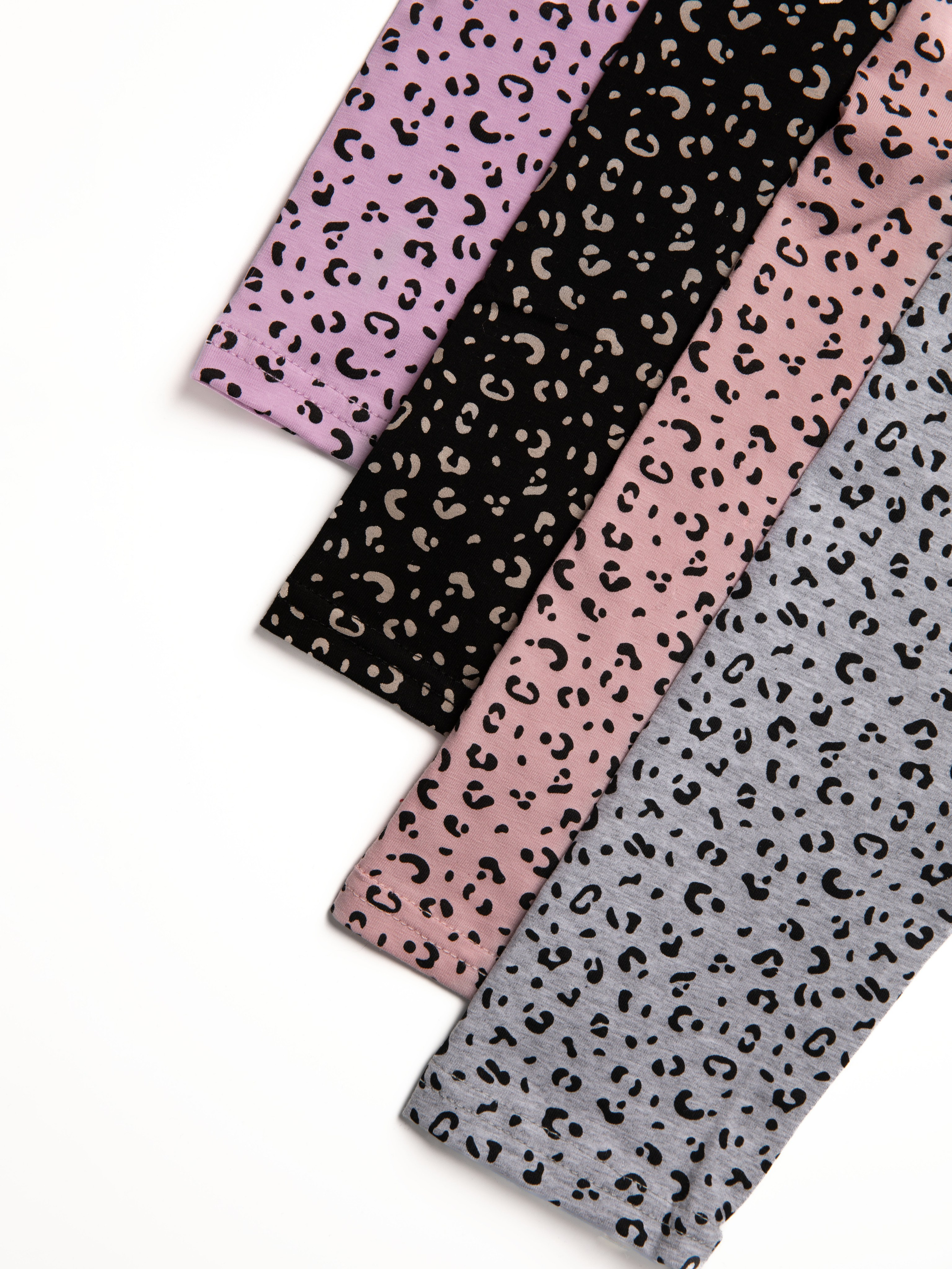 Детские лосины. Фотостудия предметной и модельной съёмки для маркетплейсов