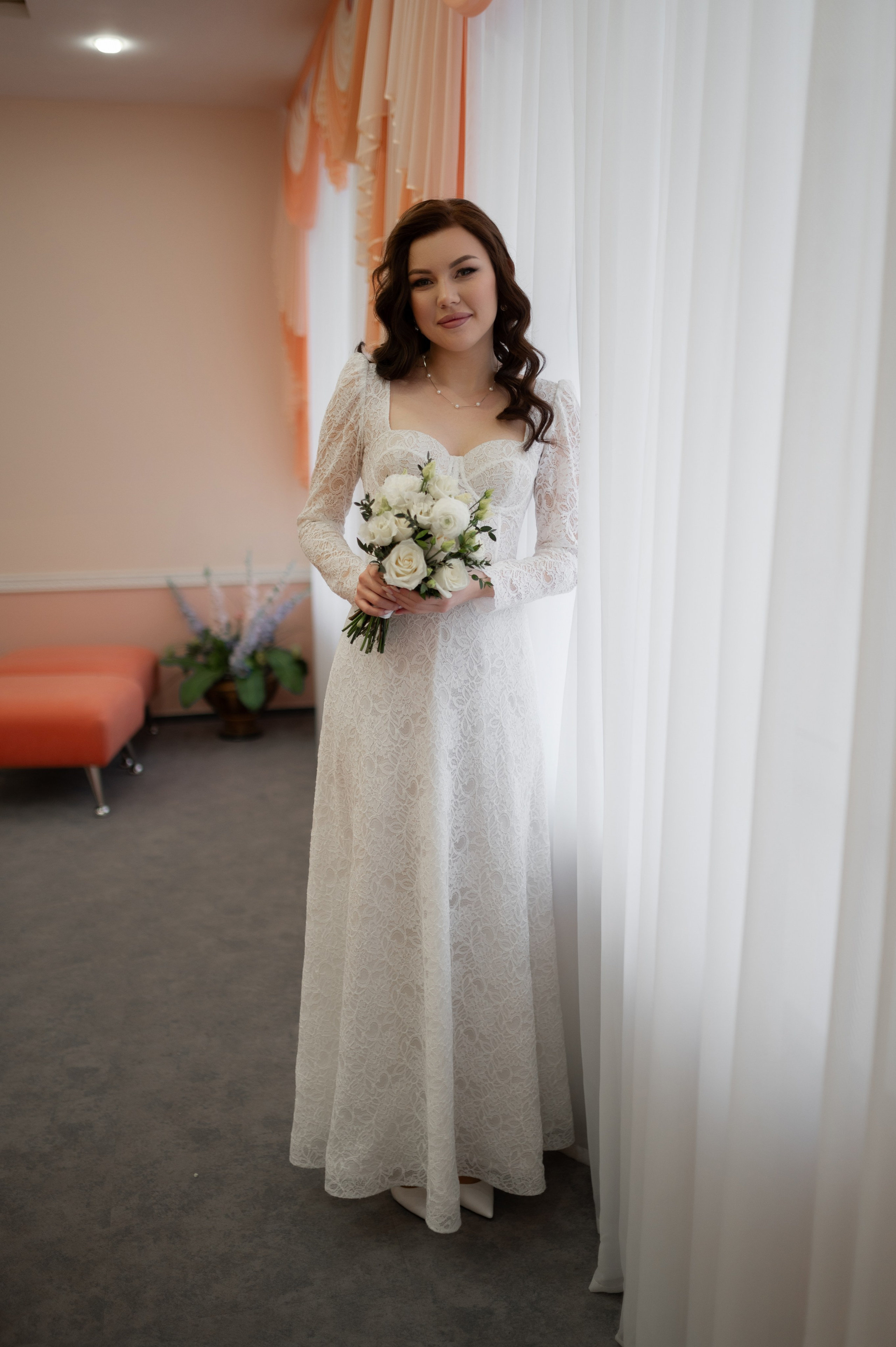 «И вот теперь остаются эти три: вера, надежда, любовь. Но величайшая из них — любовь». Твой личный проводник к красивым фотографиям в Старом Осколе