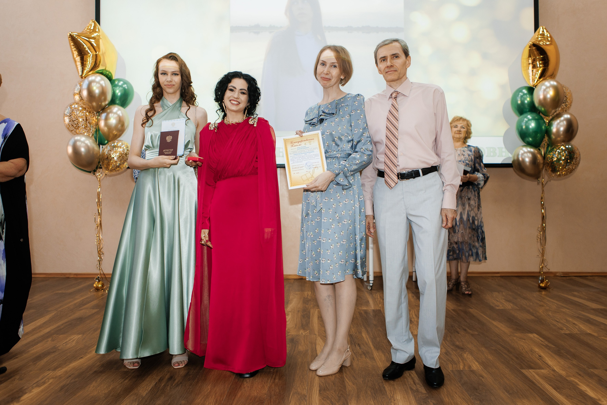 Выпускной Гимназия 12 2024 г. Свадебный и портретный Фотограф в Липецке Дмитрий Котюков