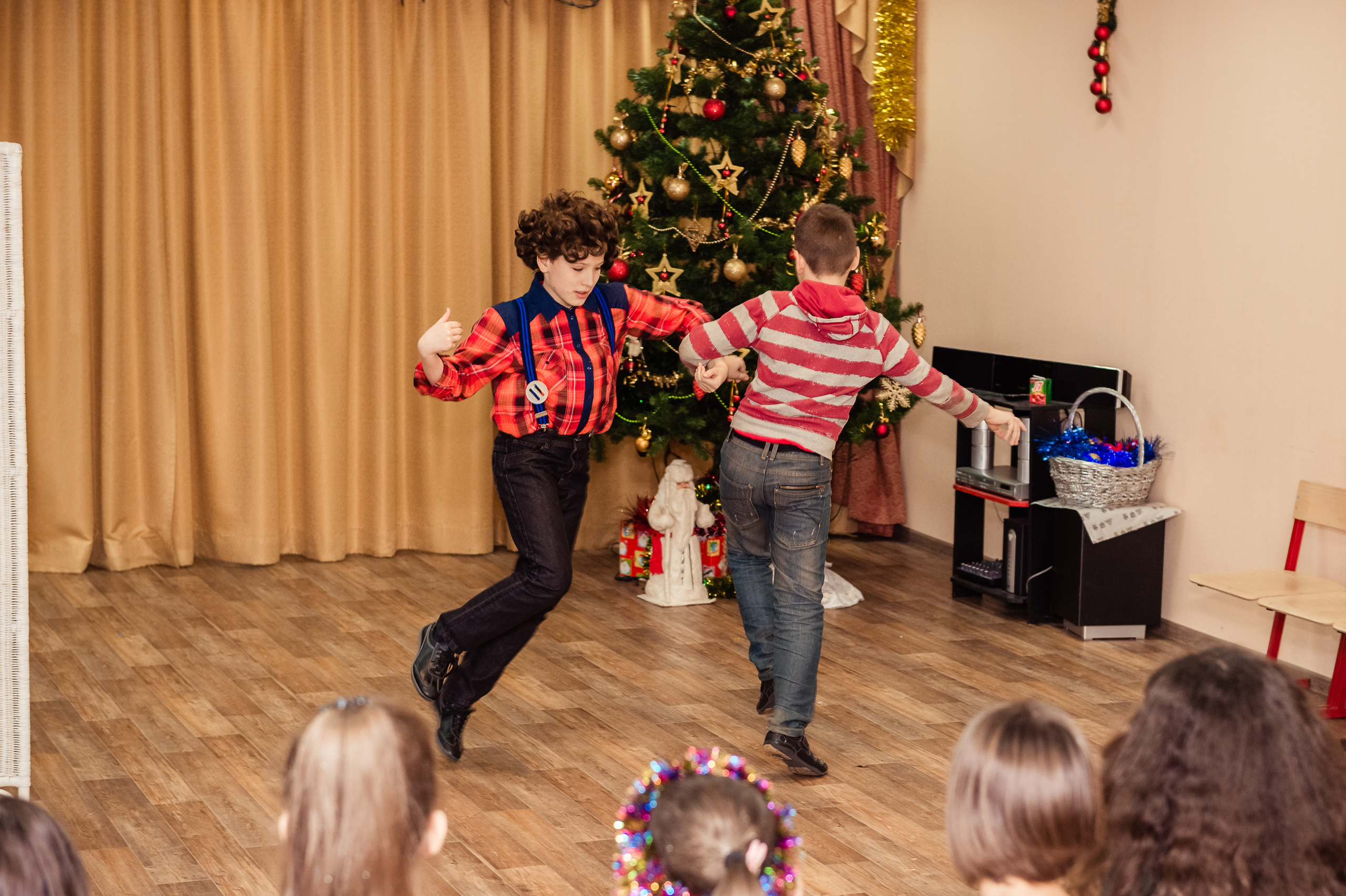 Ярмарка талантов. Праздник на Новый год. Выпускной школьный альбом в Москве / Школьный фотограф Юлия Михайленко