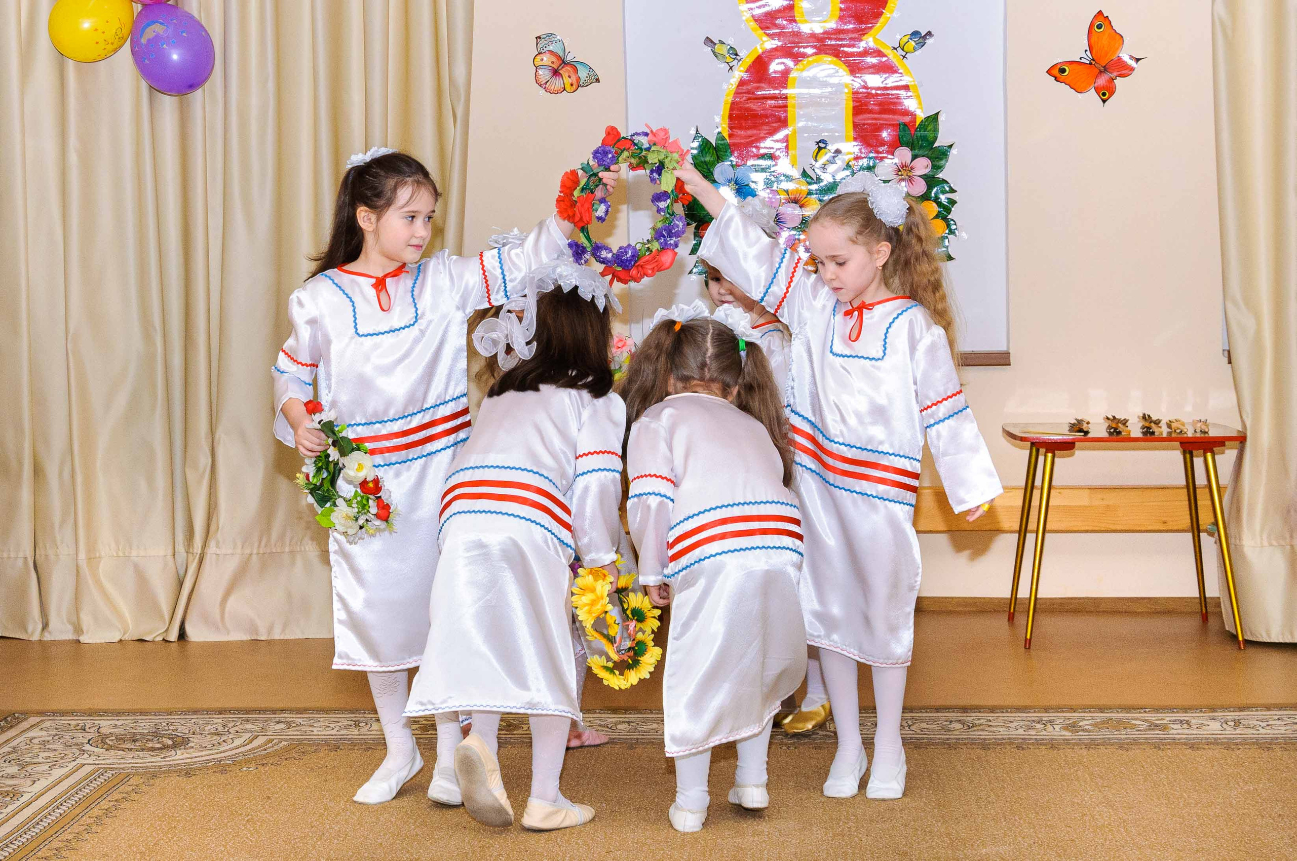 Утренник на 8 марта. Выпускной школьный альбом в Москве / Школьный фотограф Юлия Михайленко