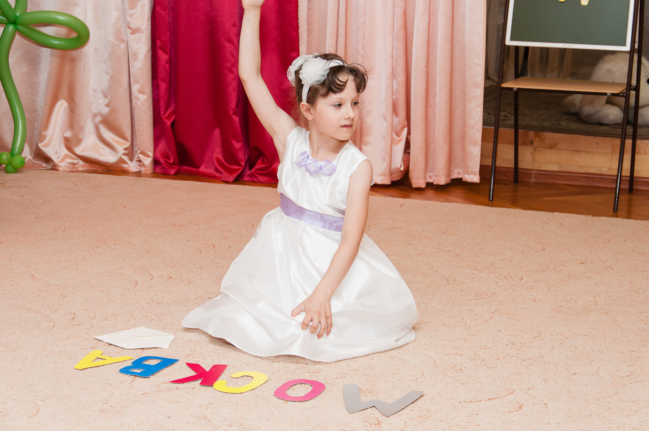 Праздничный выпускной. Выпускной школьный альбом в Москве / Школьный фотограф Юлия Михайленко