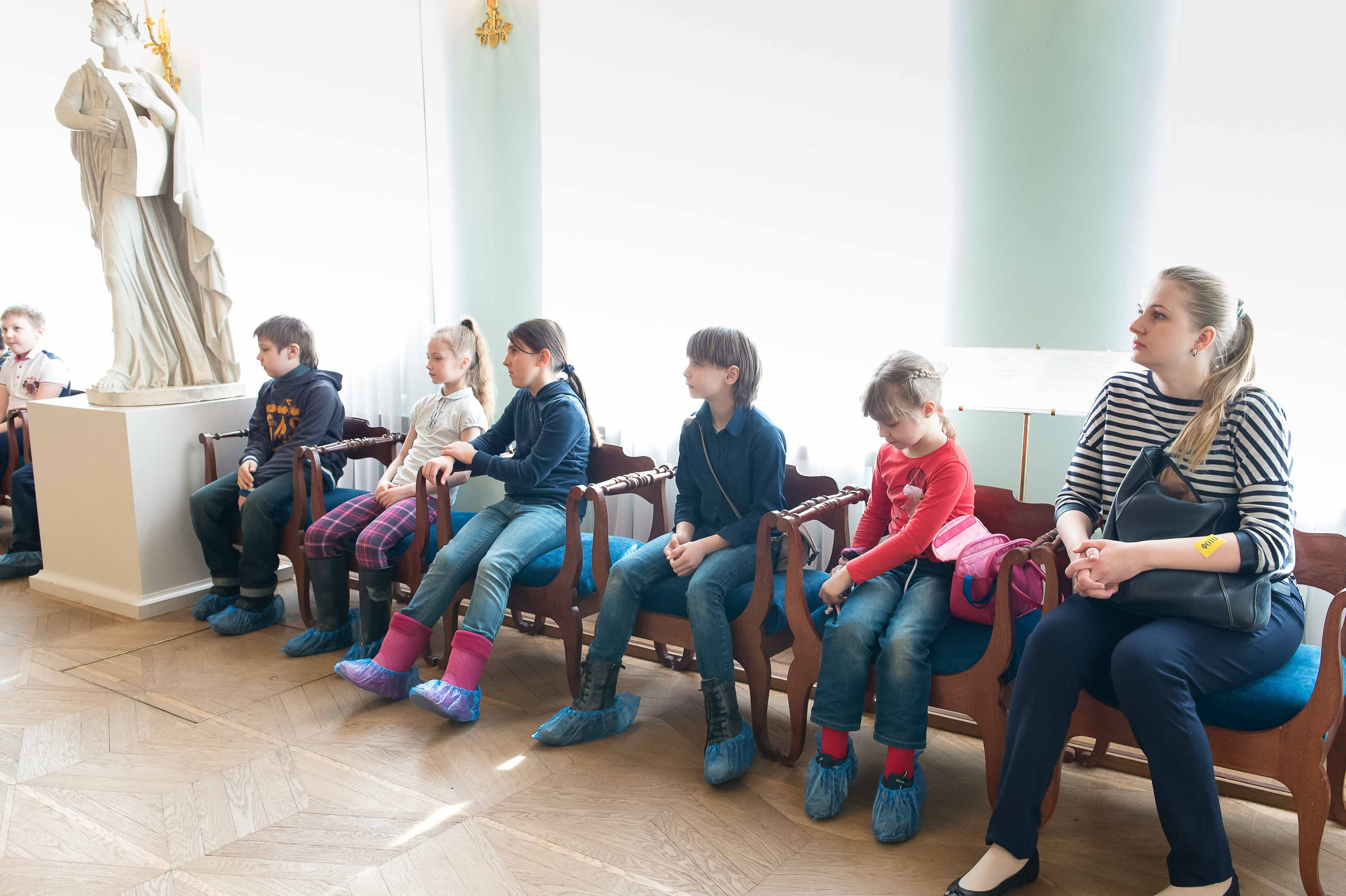 Экскурсия в Пушкинский музей. Выпускной школьный альбом в Москве / Школьный фотограф Юлия Михайленко