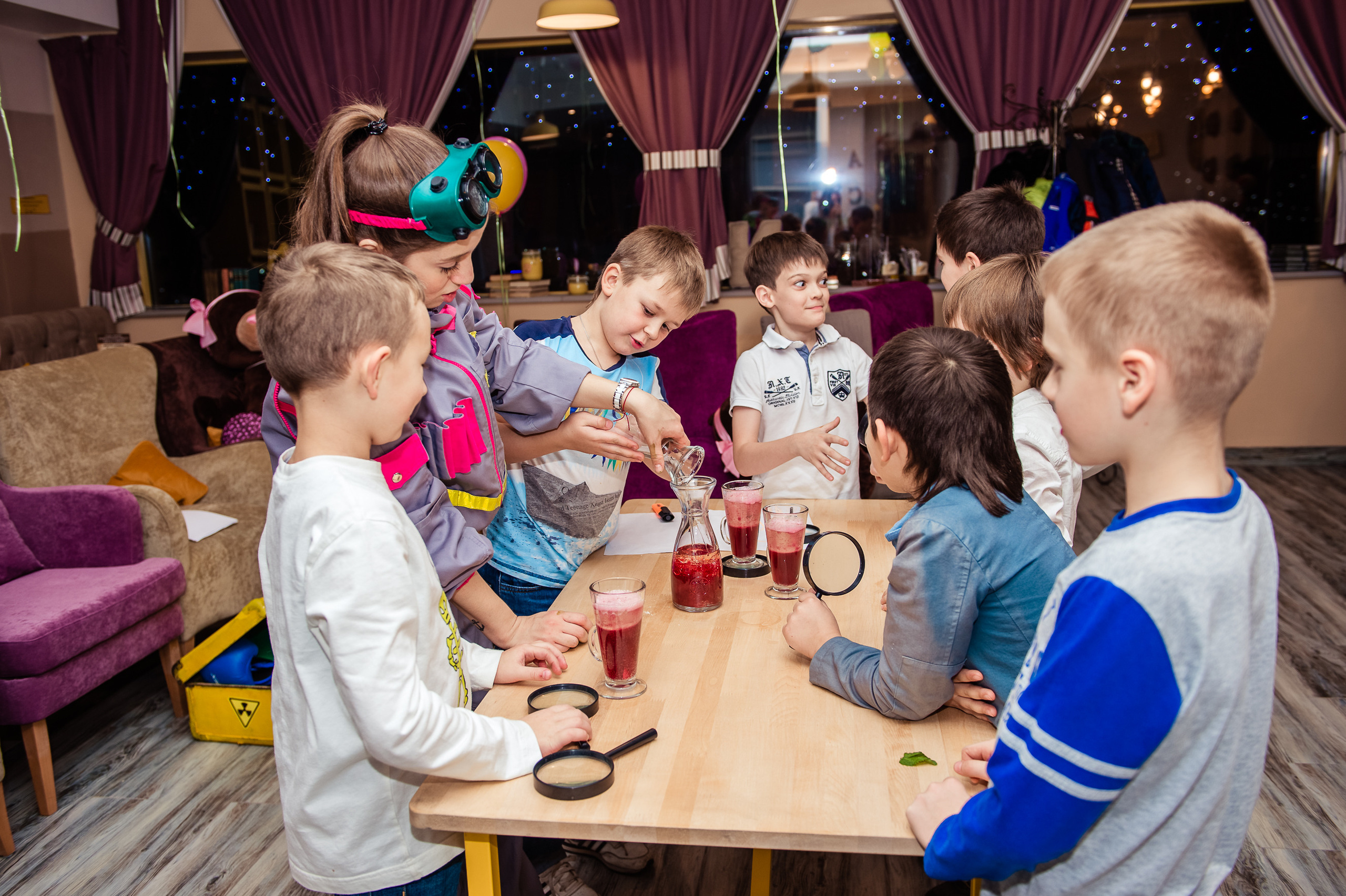 Веселый день рождения. Выпускной школьный альбом в Москве / Школьный фотограф Юлия Михайленко