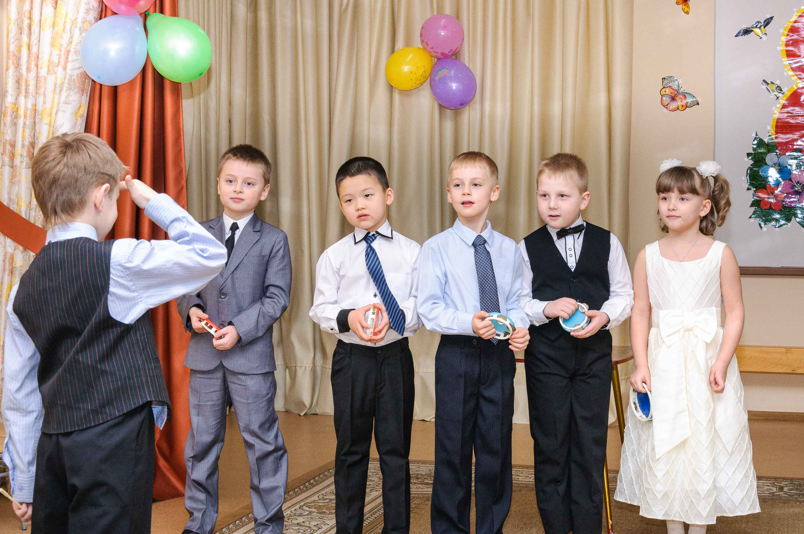 Утренник на 8 марта. Выпускной школьный альбом в Москве / Школьный фотограф Юлия Михайленко