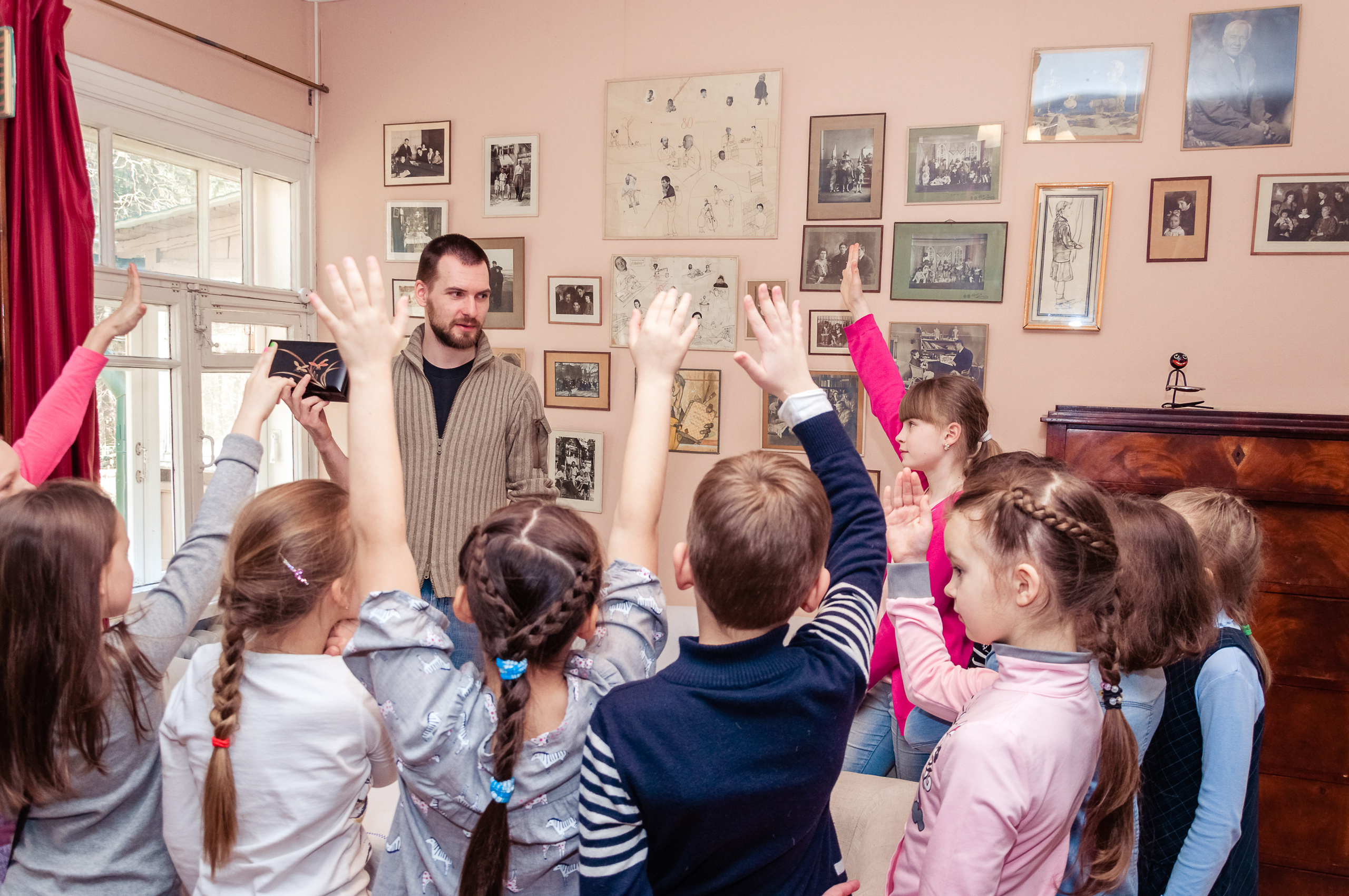 Переделкино. В гости к К.Чуковскому. Выпускной школьный альбом в Москве / Школьный фотограф Юлия Михайленко