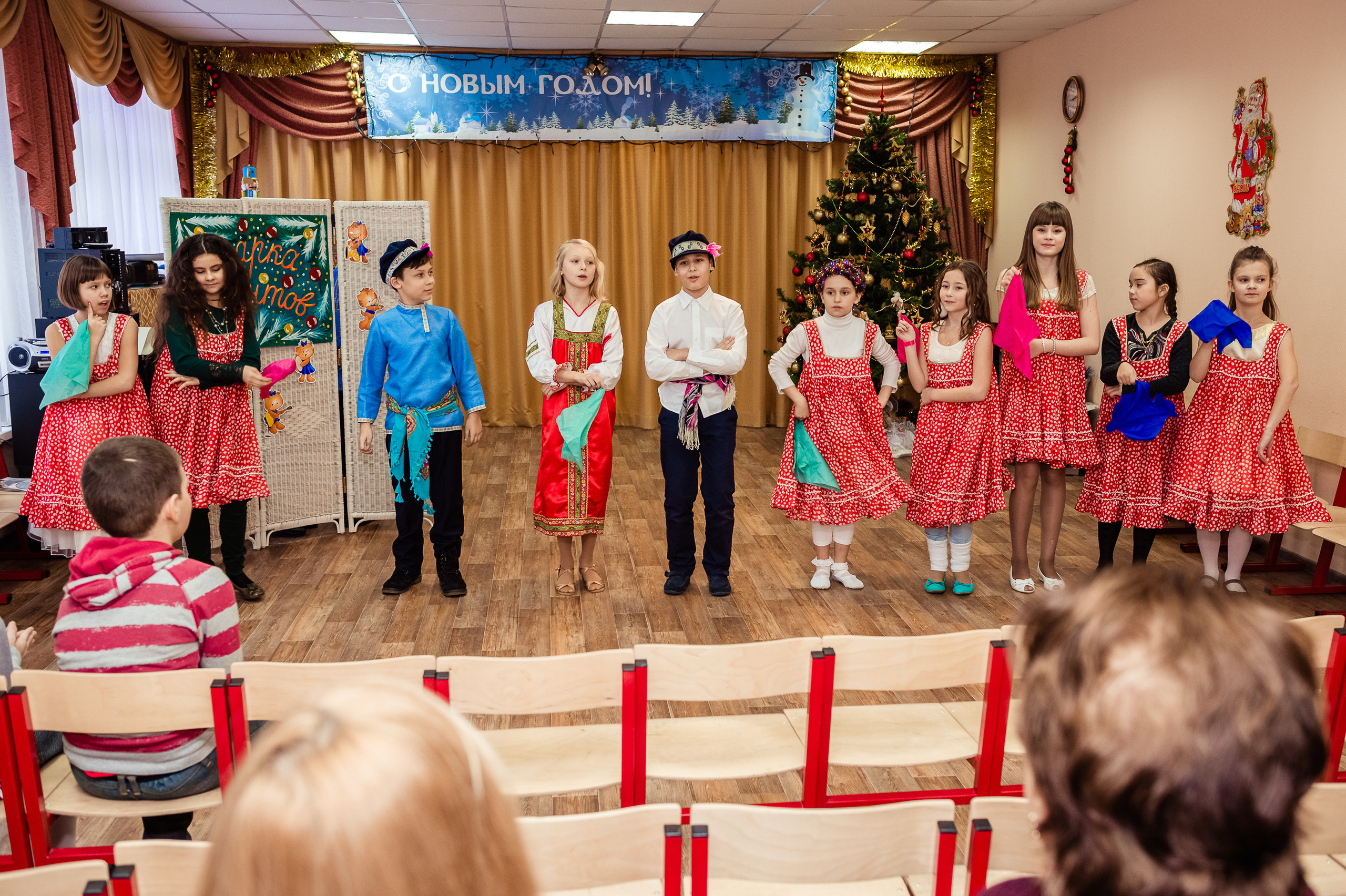 Ярмарка талантов. Праздник на Новый год. Выпускной школьный альбом в Москве / Школьный фотограф Юлия Михайленко