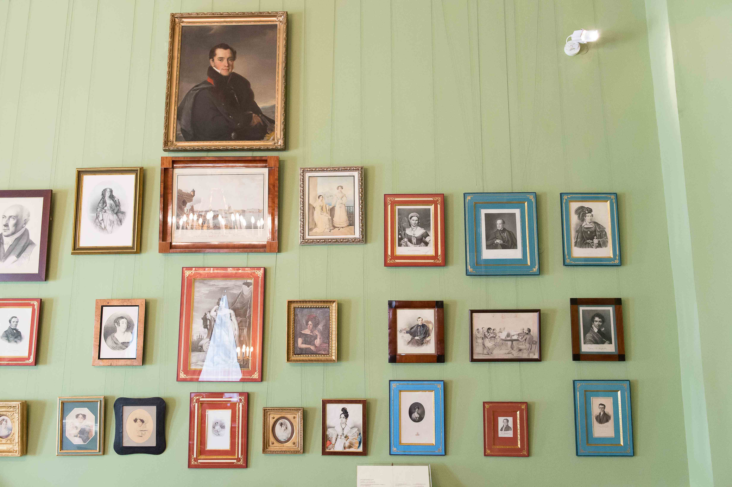 Экскурсия в Пушкинский музей. Выпускной школьный альбом в Москве / Школьный фотограф Юлия Михайленко