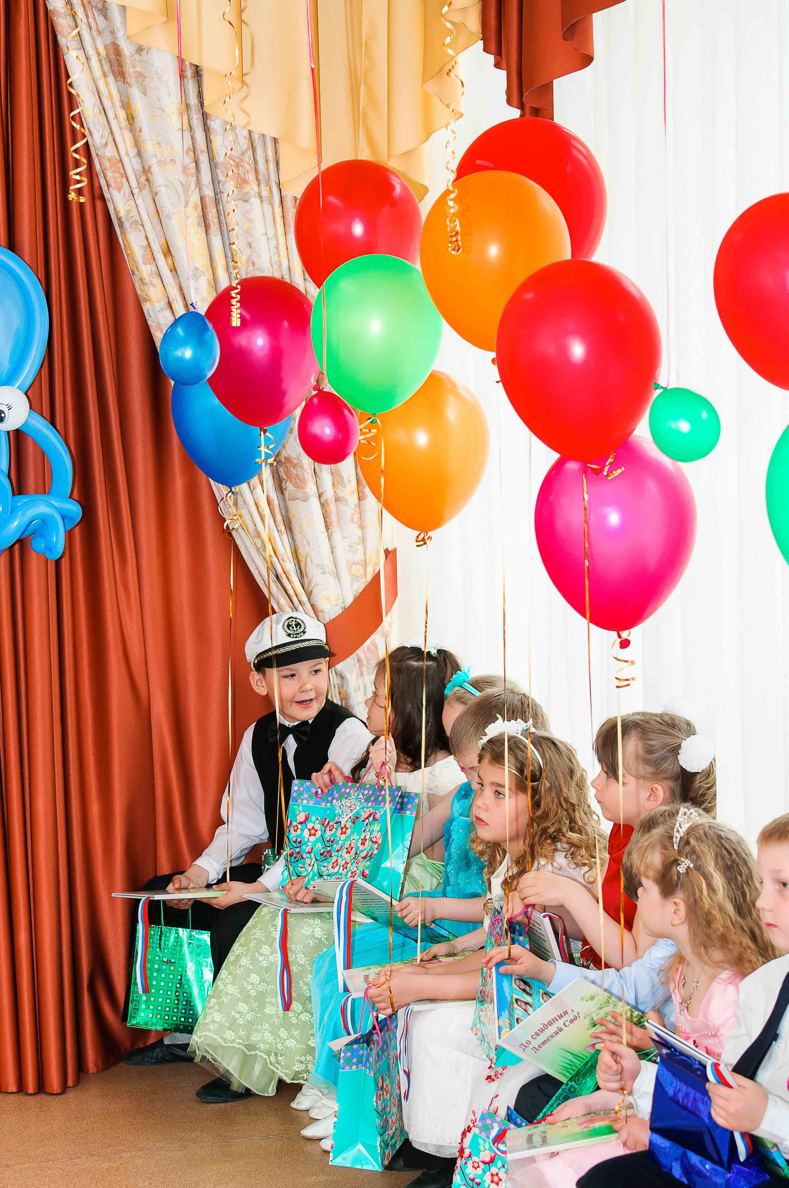Выпускной в детском саду. Выпускной школьный альбом в Москве / Школьный фотограф Юлия Михайленко