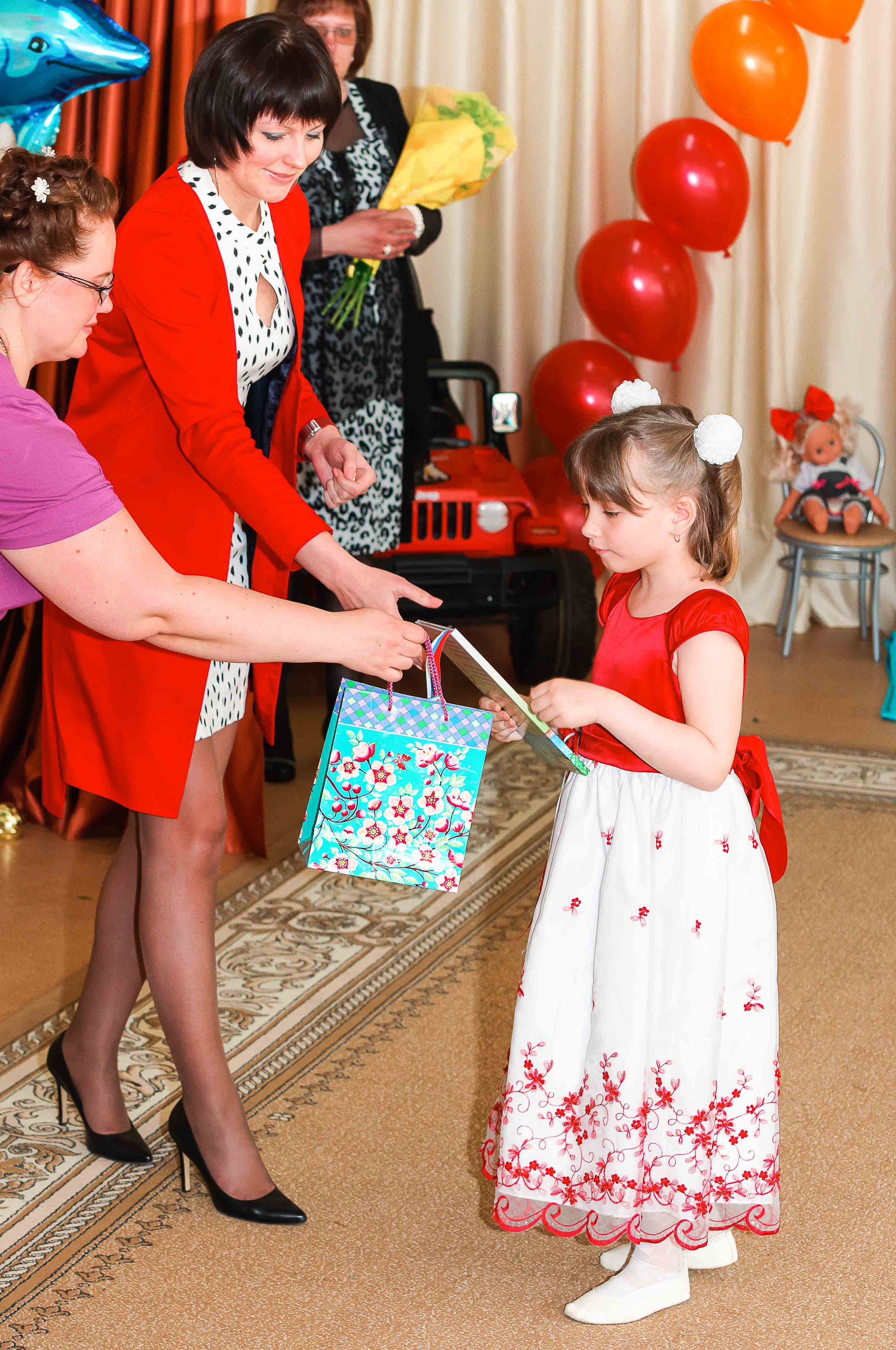 Выпускной в детском саду. Выпускной школьный альбом в Москве / Школьный фотограф Юлия Михайленко