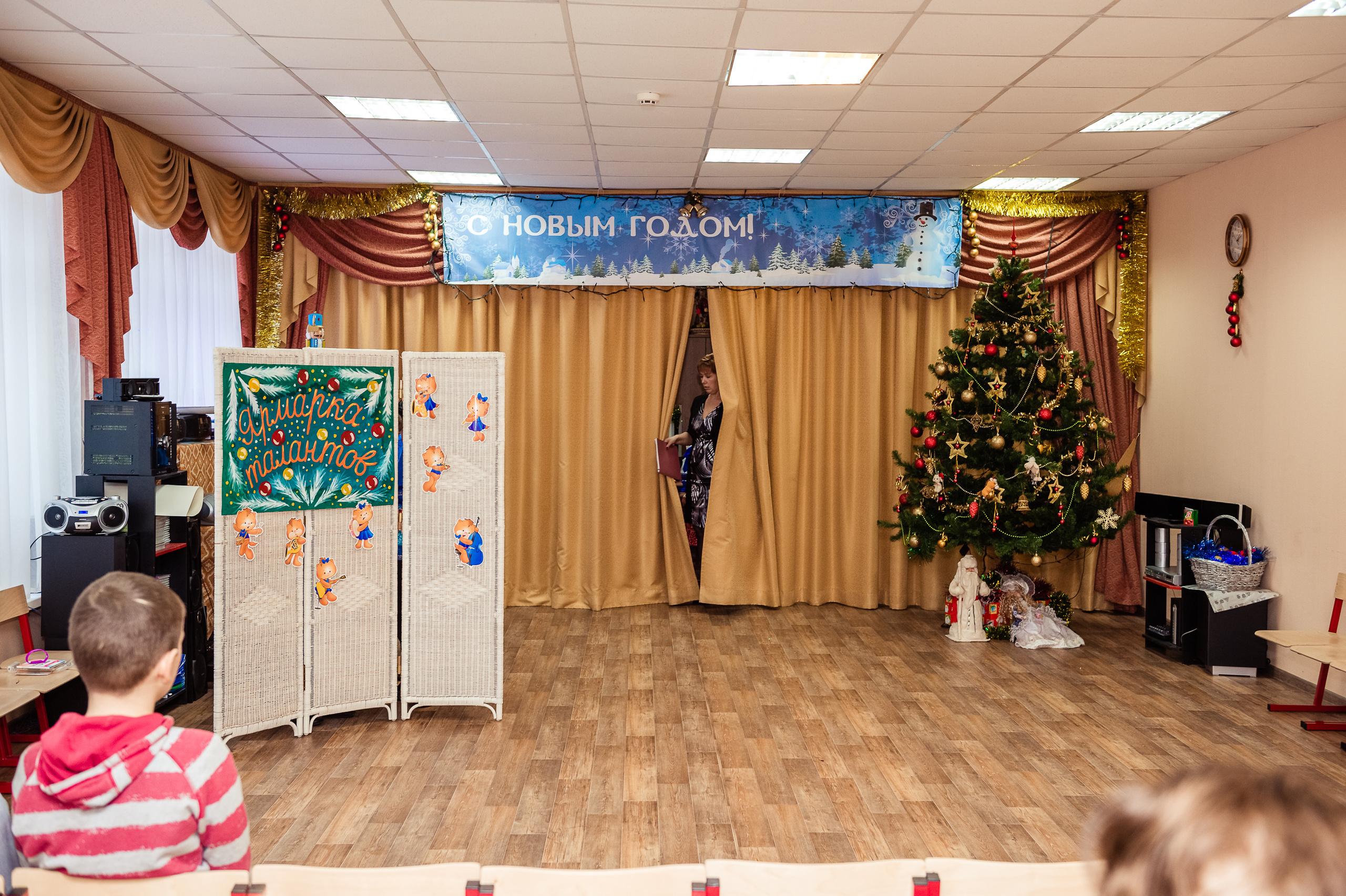 Ярмарка талантов. Праздник на Новый год. Выпускной школьный альбом в Москве / Школьный фотограф Юлия Михайленко