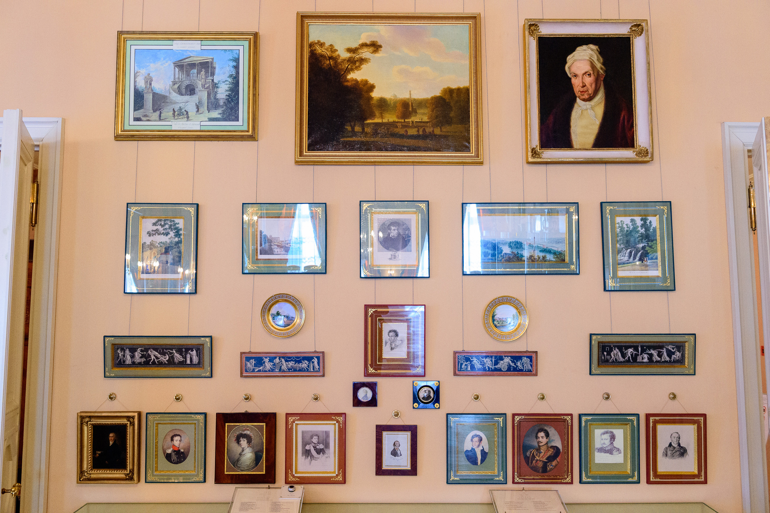 Экскурсия в Пушкинский музей. Выпускной школьный альбом в Москве / Школьный фотограф Юлия Михайленко