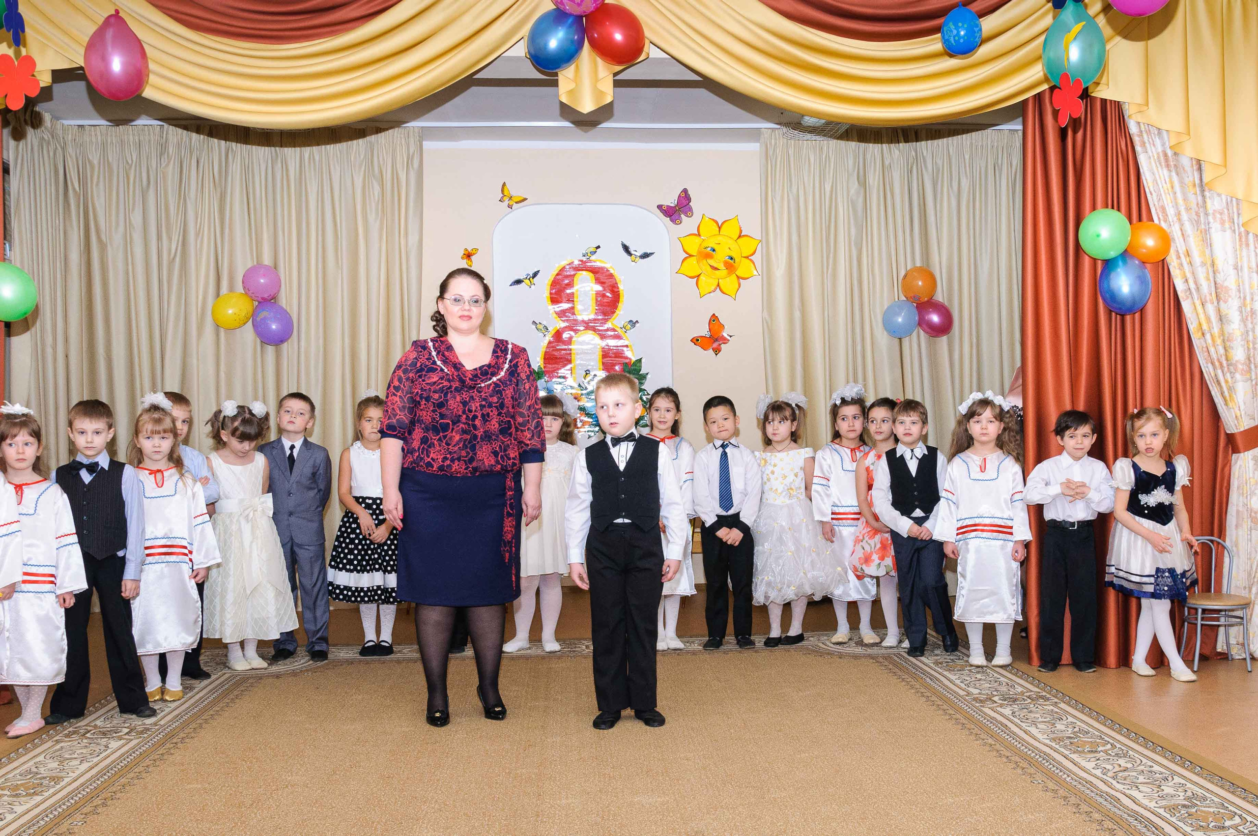 Утренник на 8 марта. Выпускной школьный альбом в Москве / Школьный фотограф Юлия Михайленко