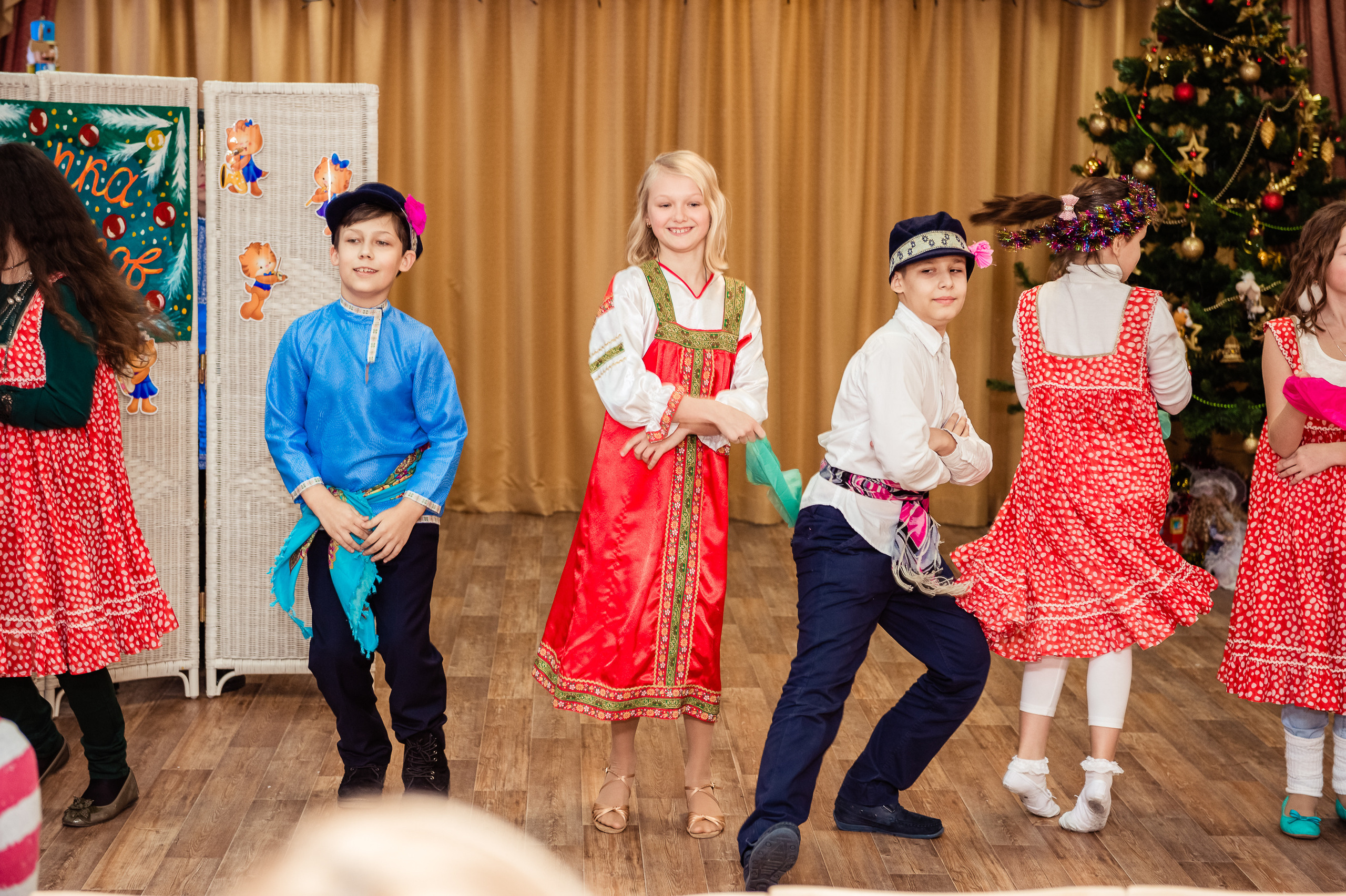 Ярмарка талантов. Праздник на Новый год. Выпускной школьный альбом в Москве / Школьный фотограф Юлия Михайленко