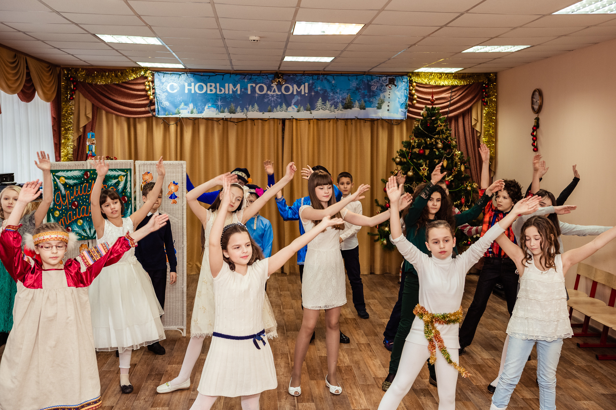 Ярмарка талантов. Праздник на Новый год. Выпускной школьный альбом в Москве / Школьный фотограф Юлия Михайленко