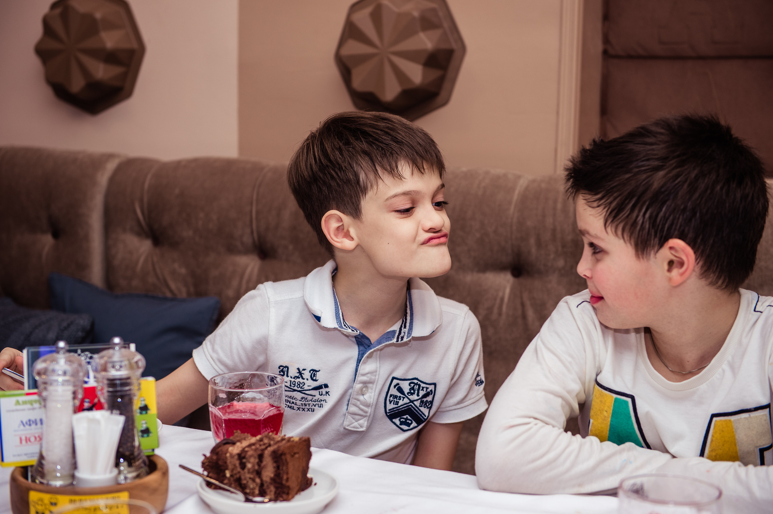 Веселый день рождения. Выпускной школьный альбом в Москве / Школьный фотограф Юлия Михайленко