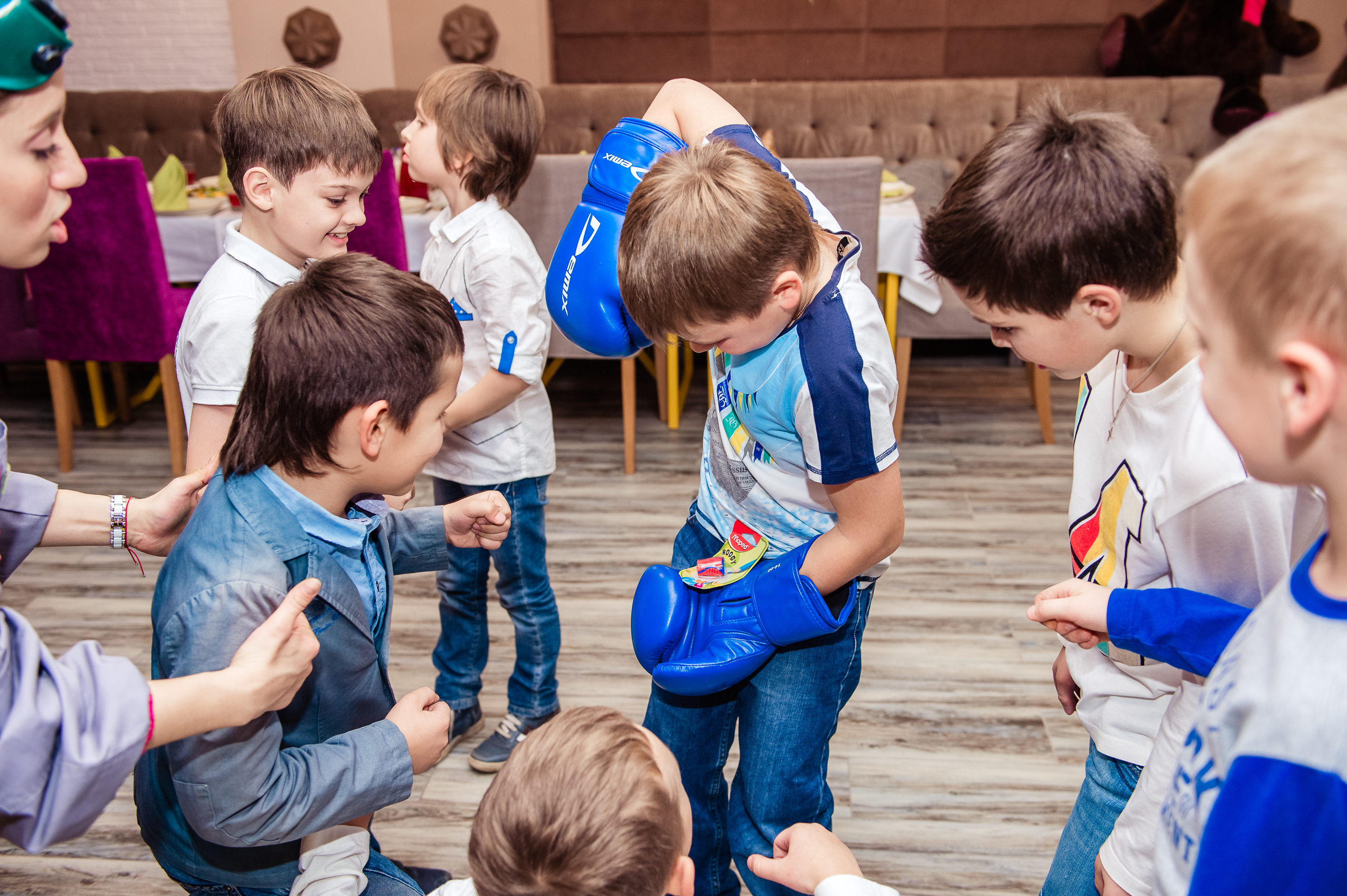 Веселый день рождения. Выпускной школьный альбом в Москве / Школьный фотограф Юлия Михайленко