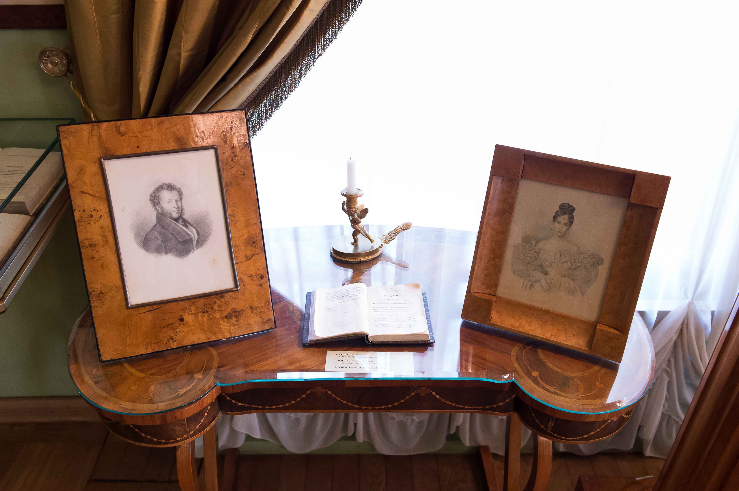 Экскурсия в Пушкинский музей. Выпускной школьный альбом в Москве / Школьный фотограф Юлия Михайленко