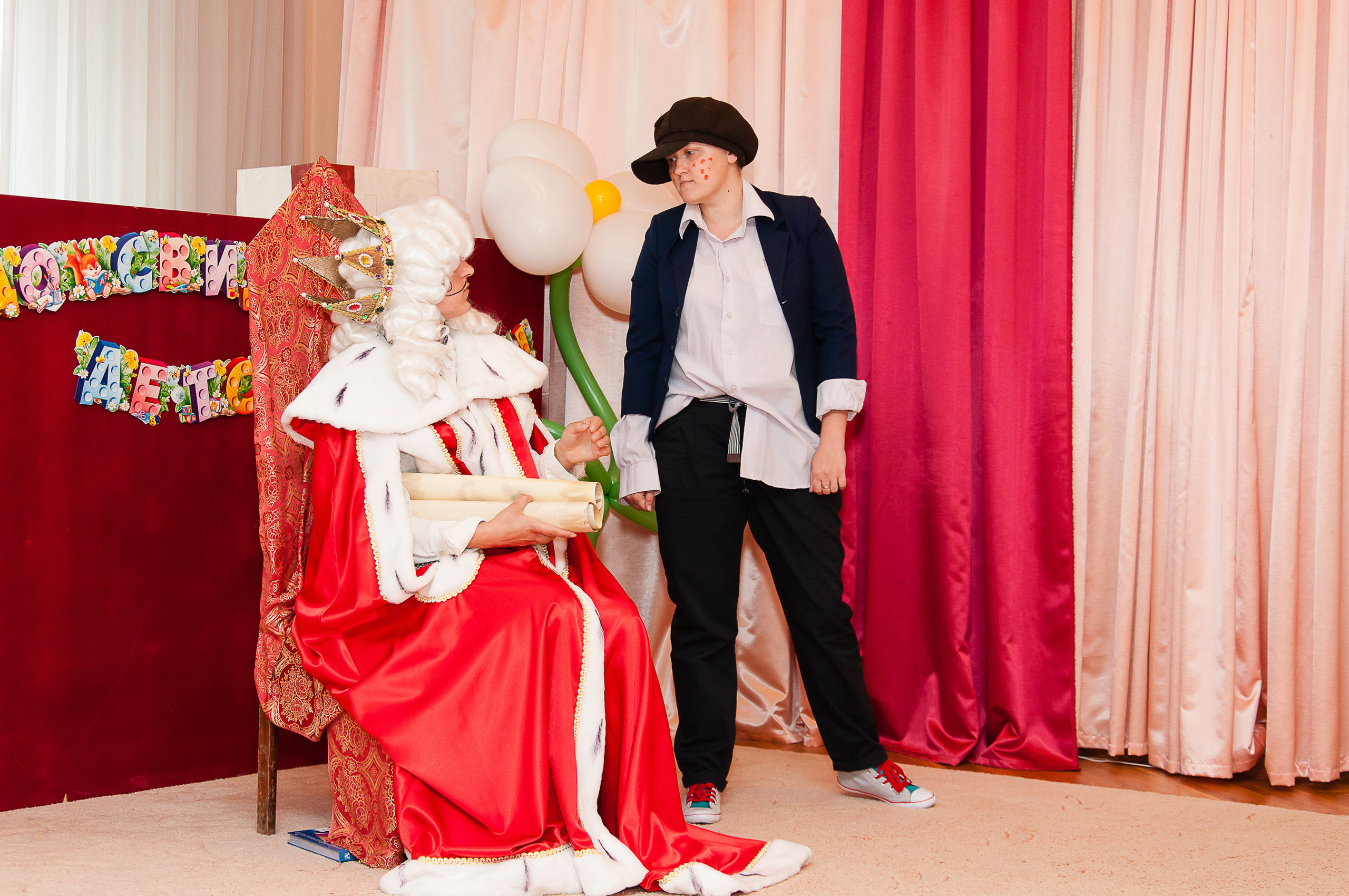 Праздничный выпускной. Выпускной школьный альбом в Москве / Школьный фотограф Юлия Михайленко