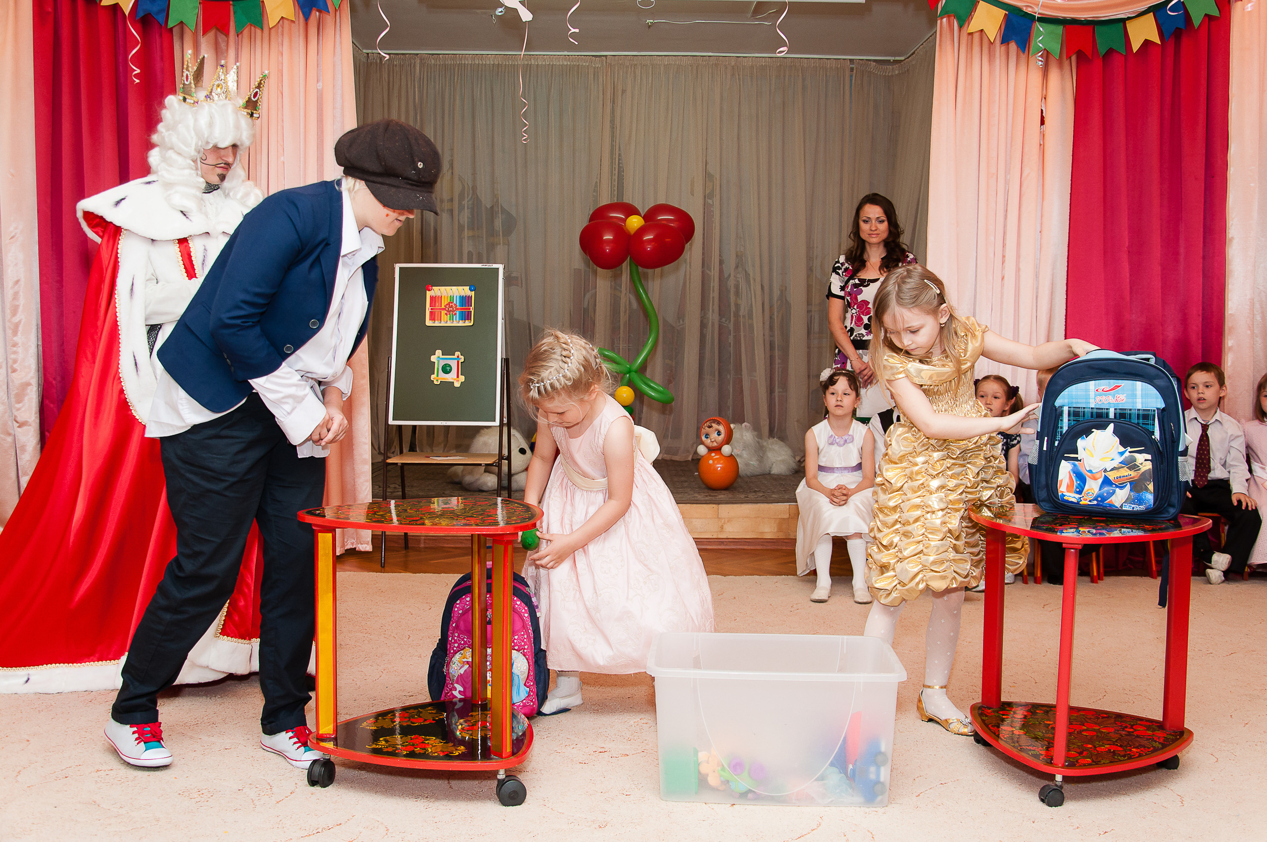 Праздничный выпускной. Выпускной школьный альбом в Москве / Школьный фотограф Юлия Михайленко