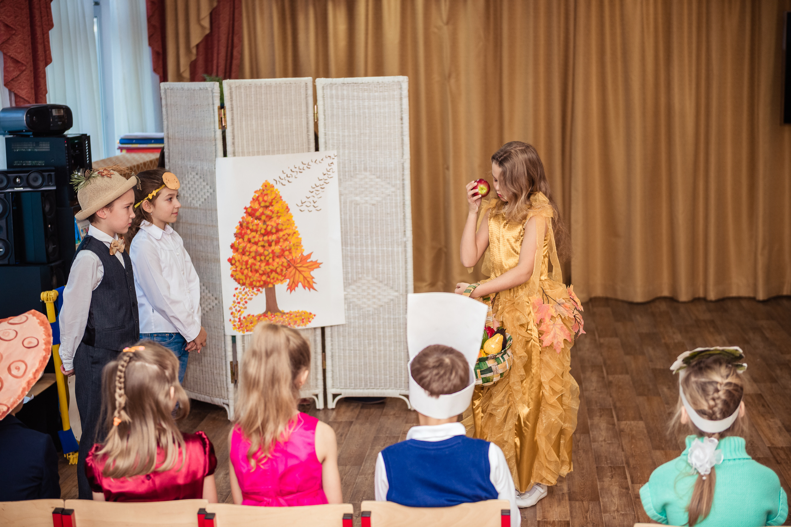 Праздник осени. Выпускной школьный альбом в Москве / Школьный фотограф Юлия Михайленко