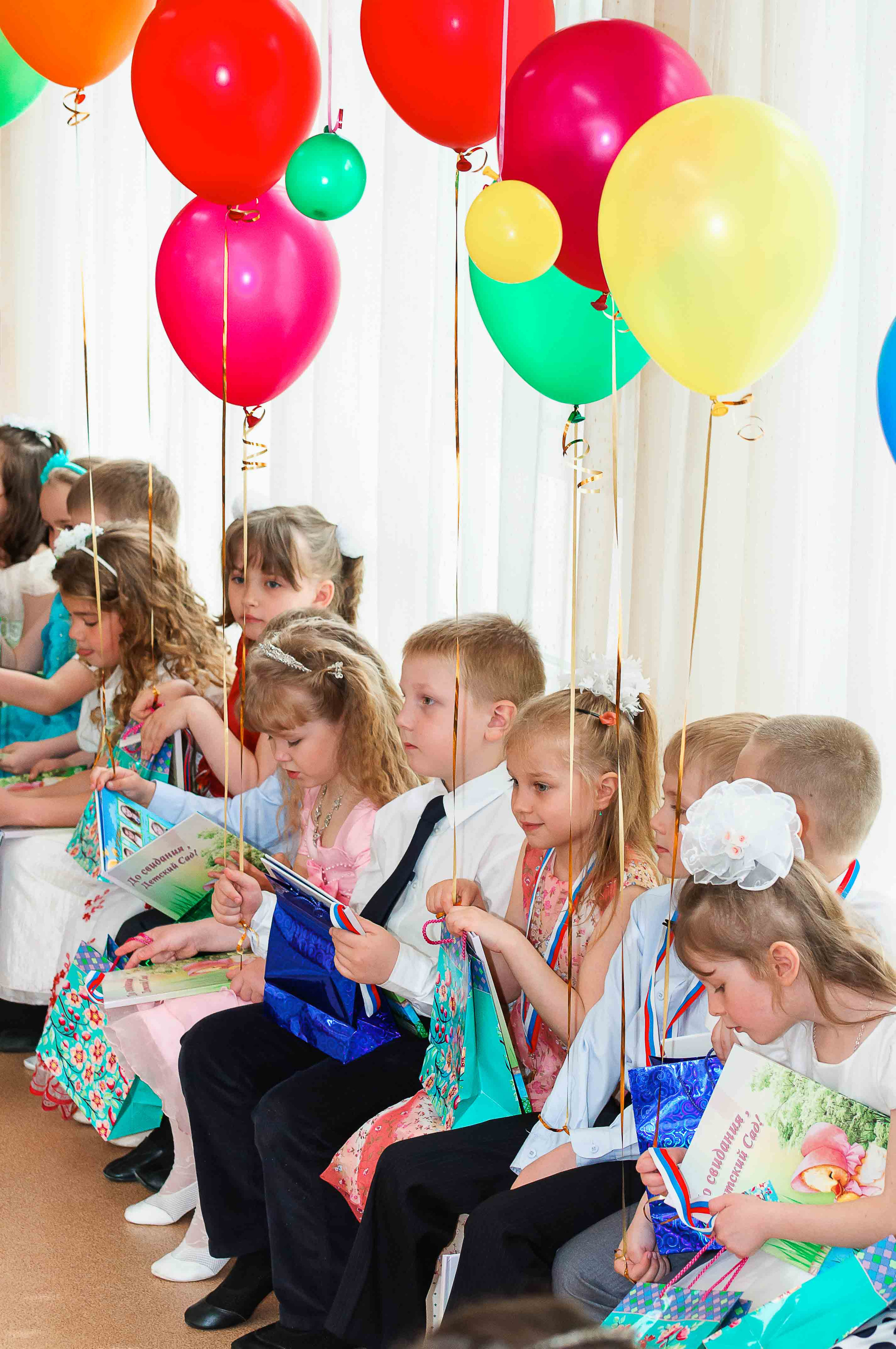 Выпускной в детском саду. Выпускной школьный альбом в Москве / Школьный фотограф Юлия Михайленко