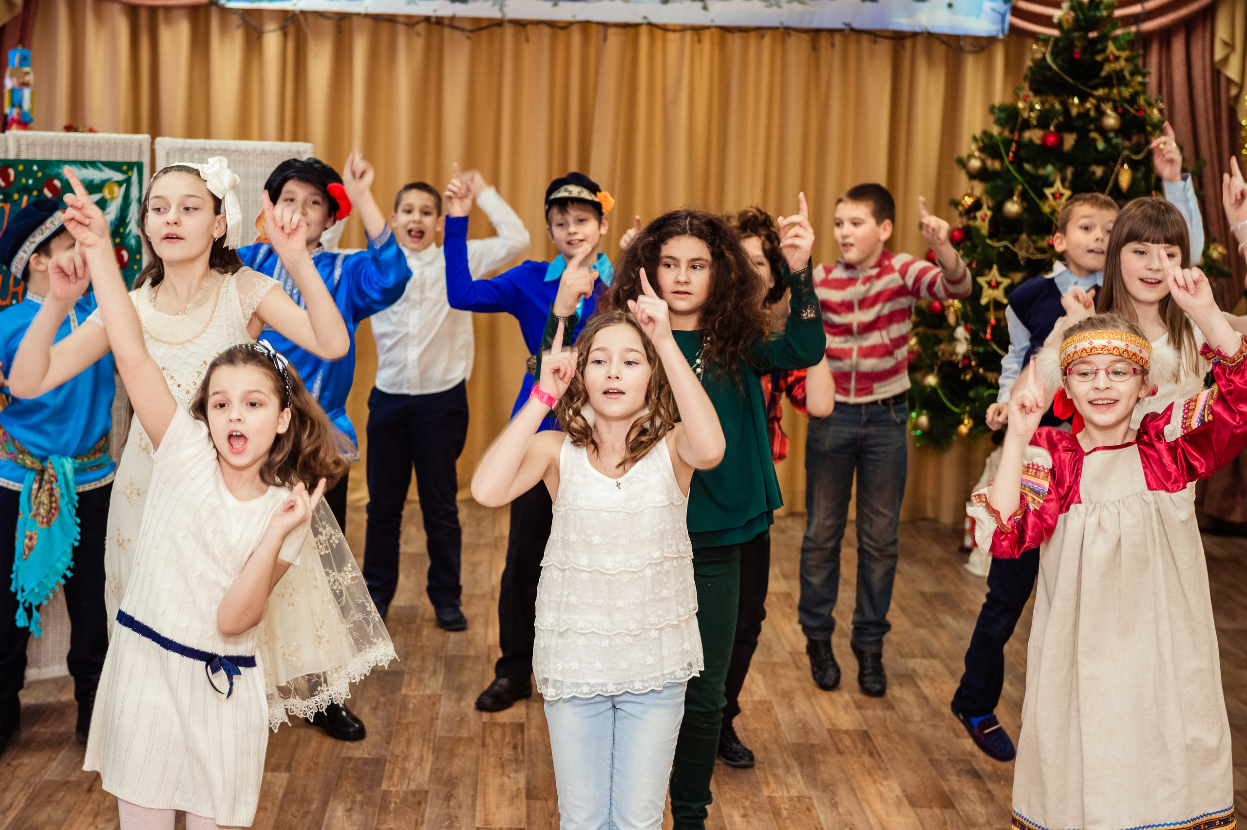 Ярмарка талантов. Праздник на Новый год. Выпускной школьный альбом в Москве / Школьный фотограф Юлия Михайленко