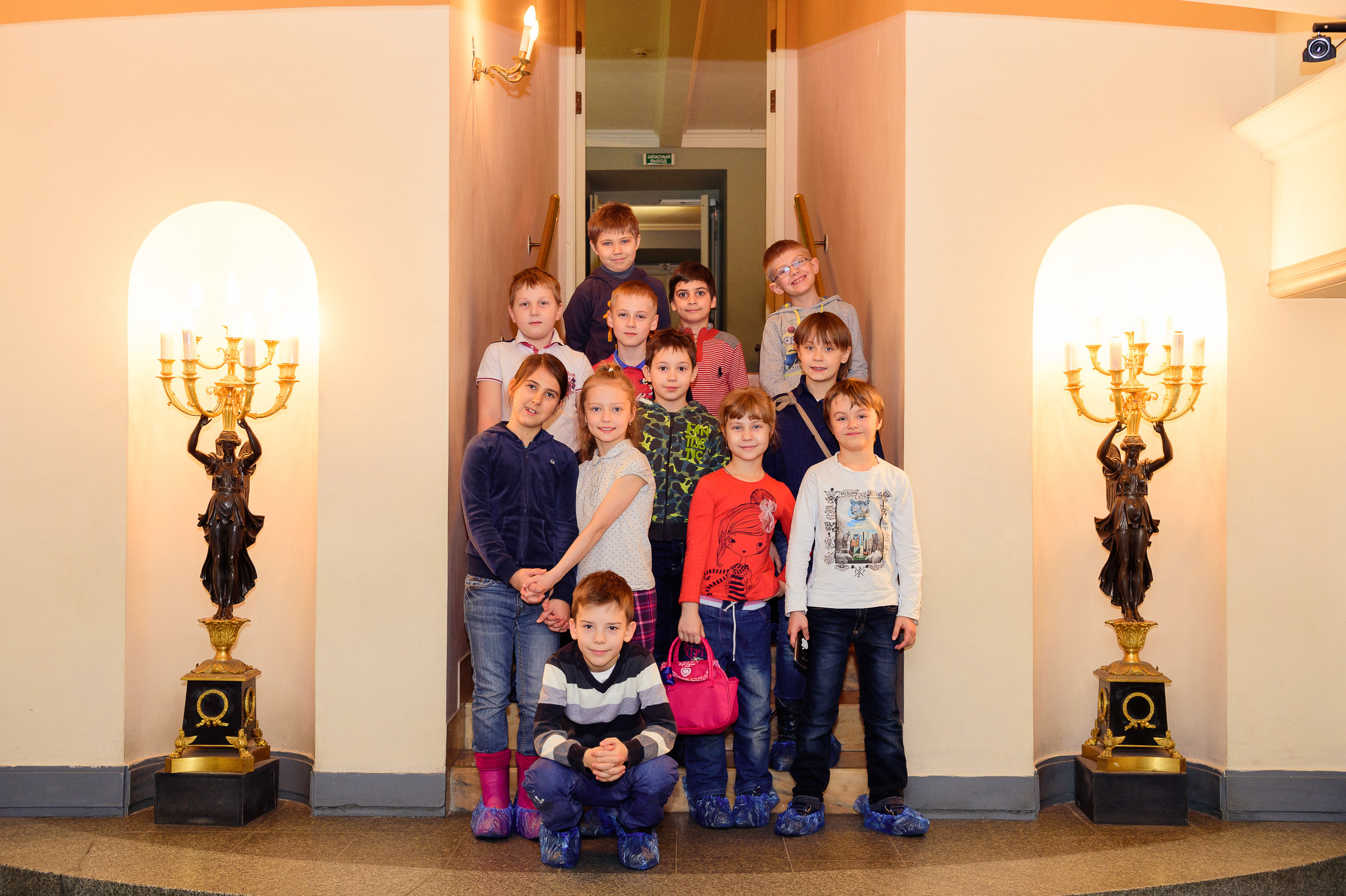 Экскурсия в Пушкинский музей. Выпускной школьный альбом в Москве / Школьный фотограф Юлия Михайленко