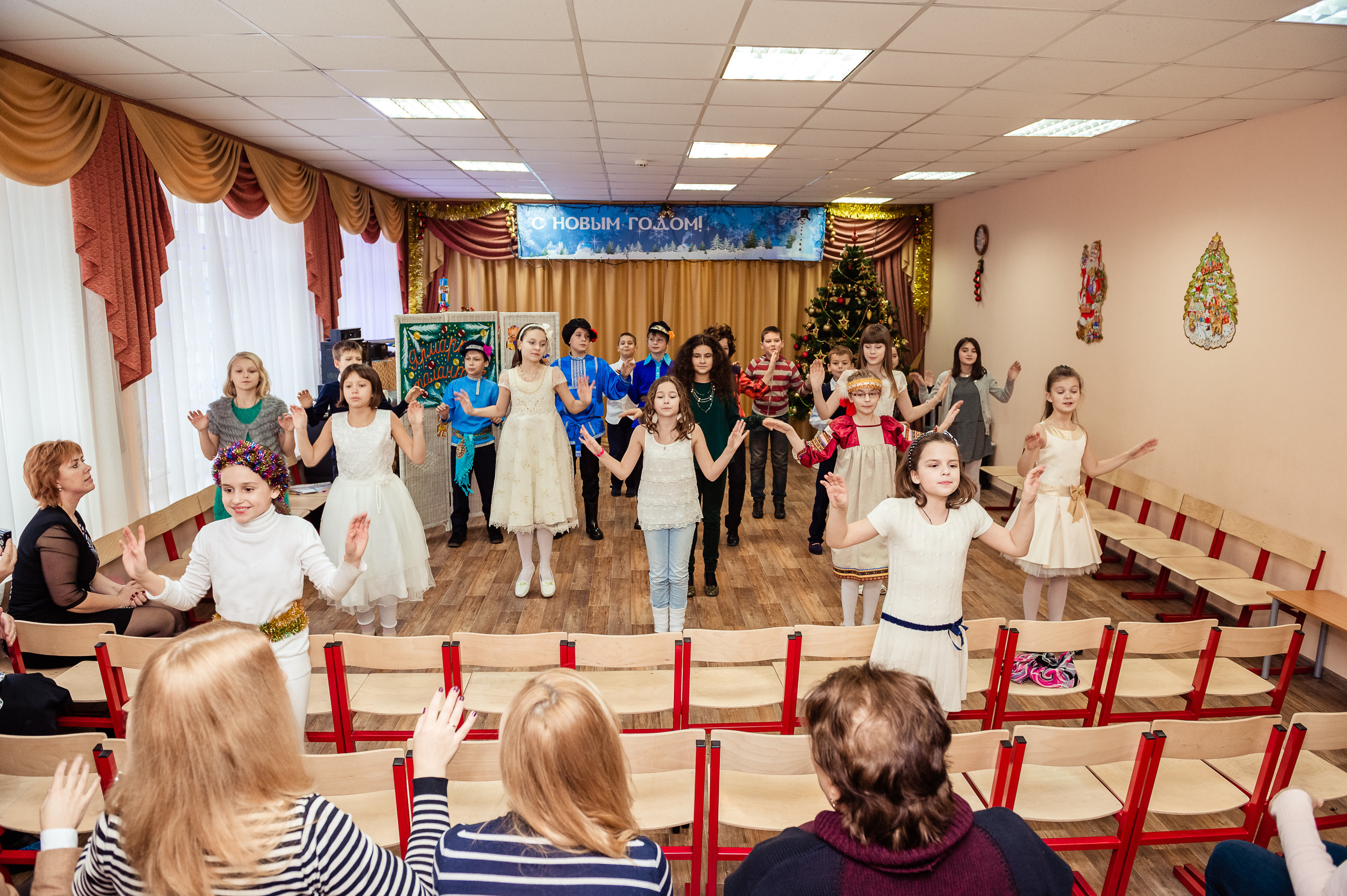 Ярмарка талантов. Праздник на Новый год. Выпускной школьный альбом в Москве / Школьный фотограф Юлия Михайленко