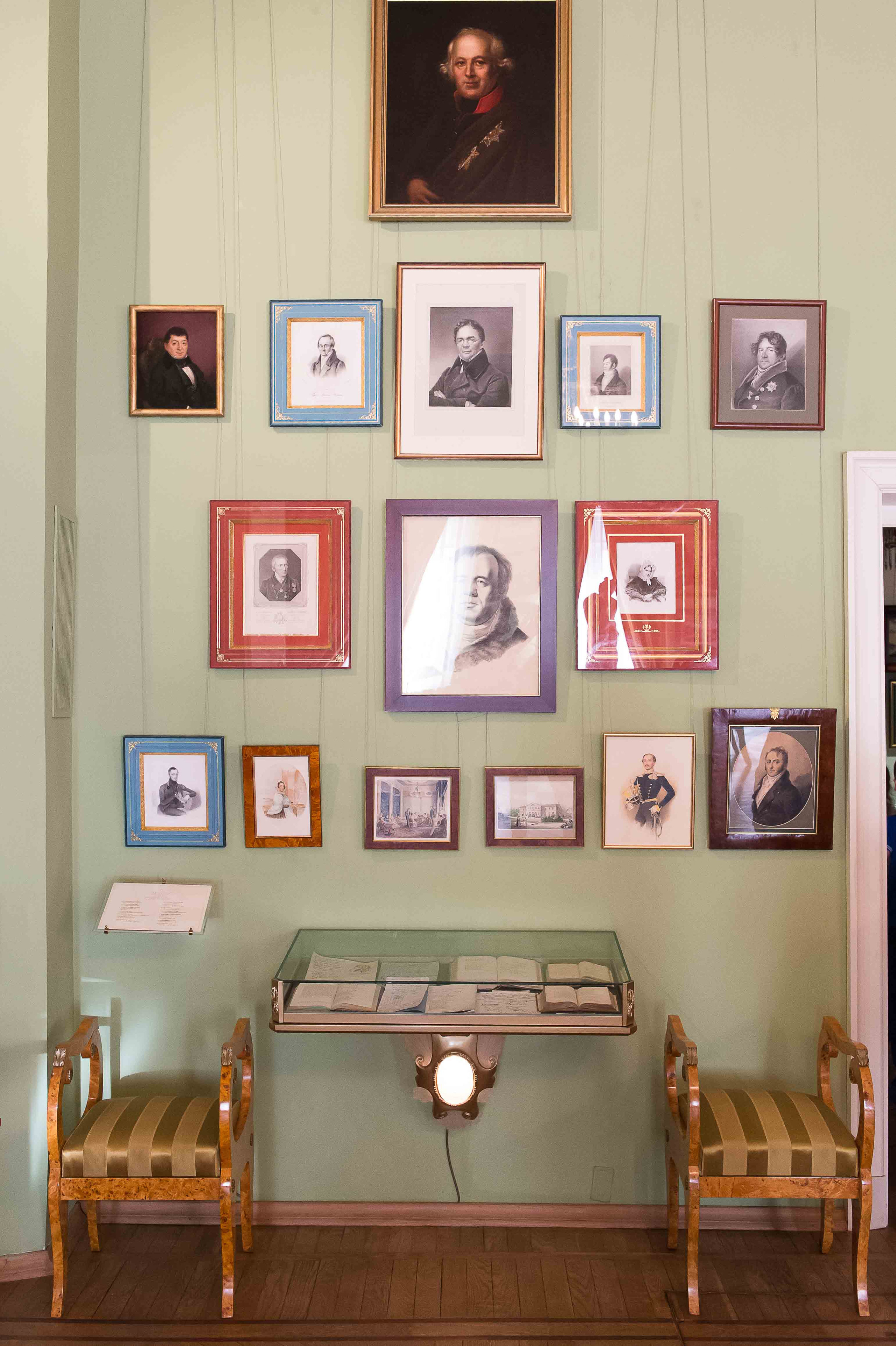 Экскурсия в Пушкинский музей. Выпускной школьный альбом в Москве / Школьный фотограф Юлия Михайленко