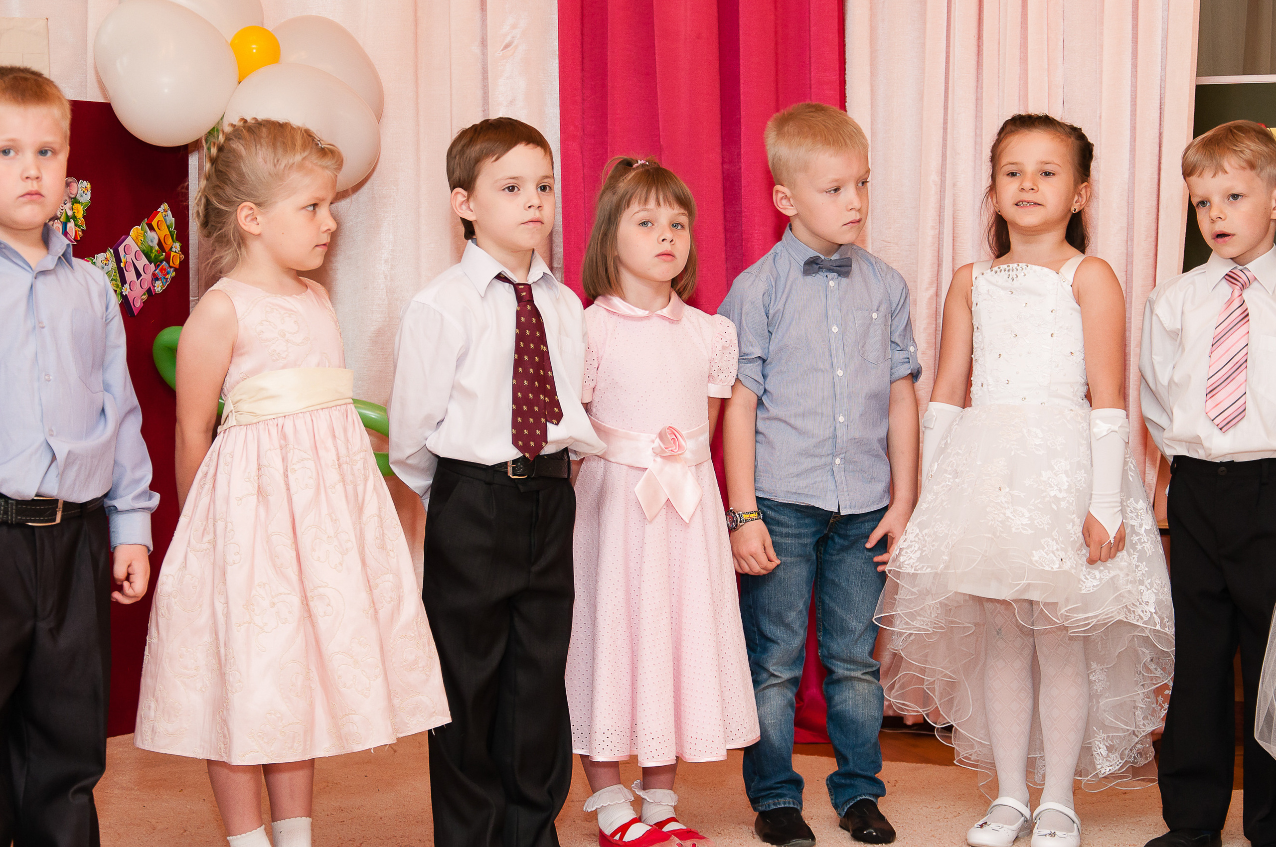Праздничный выпускной. Выпускной школьный альбом в Москве / Школьный фотограф Юлия Михайленко