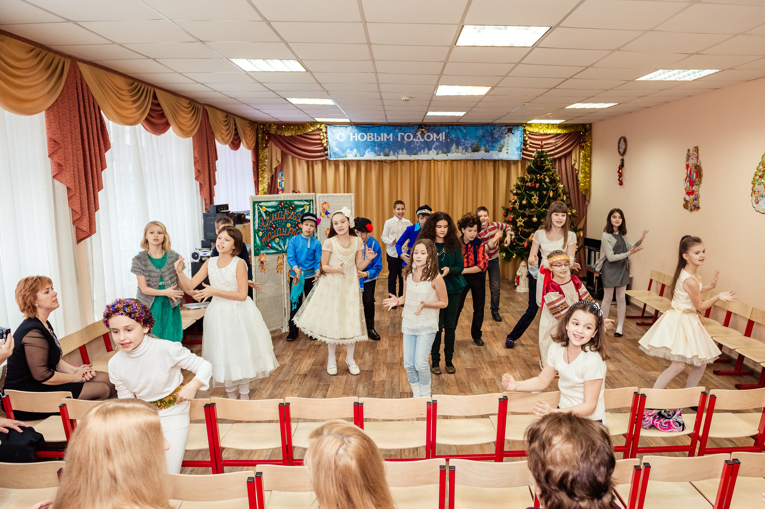 Ярмарка талантов. Праздник на Новый год. Выпускной школьный альбом в Москве / Школьный фотограф Юлия Михайленко