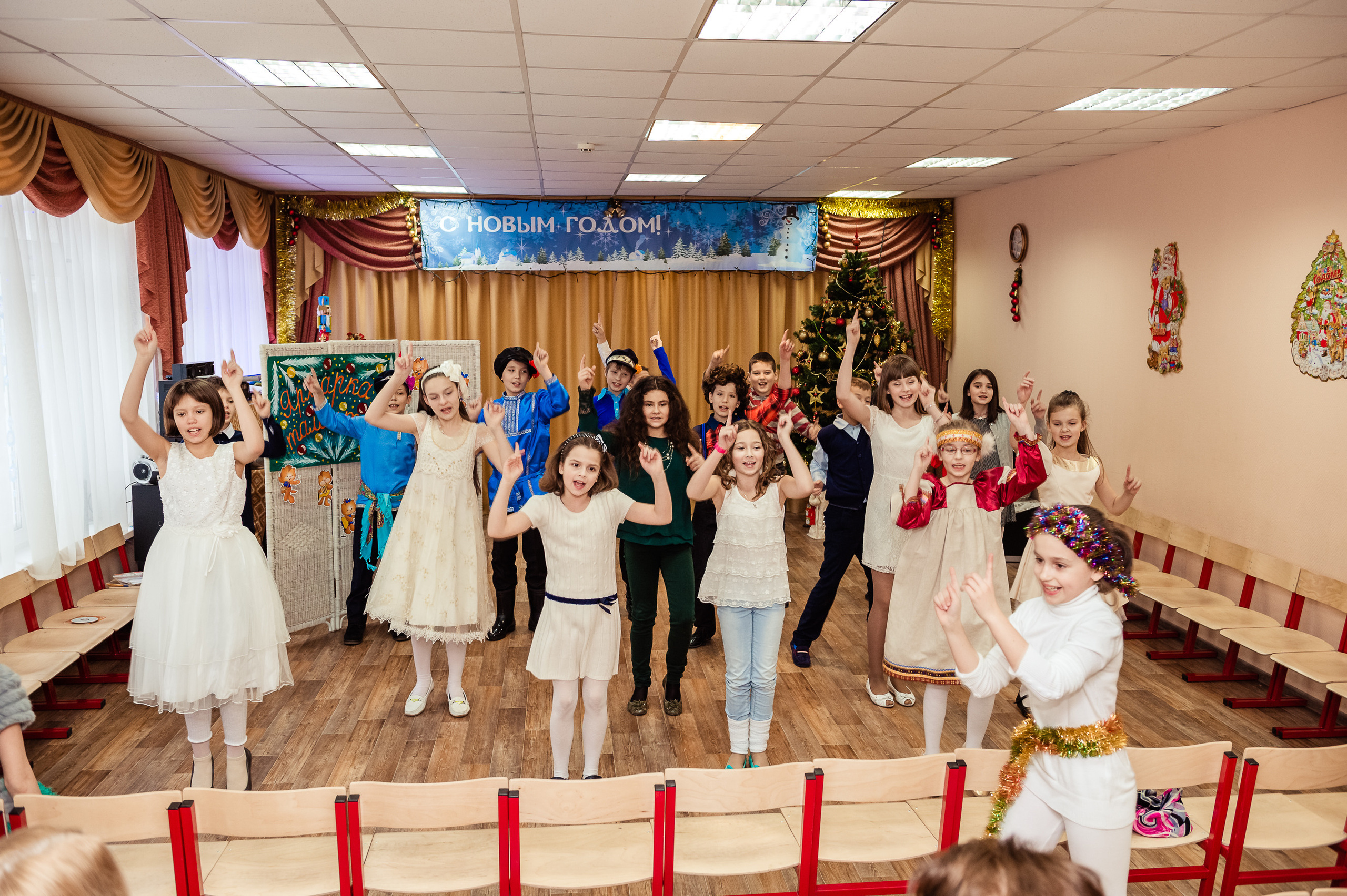 Ярмарка талантов. Праздник на Новый год. Выпускной школьный альбом в Москве / Школьный фотограф Юлия Михайленко