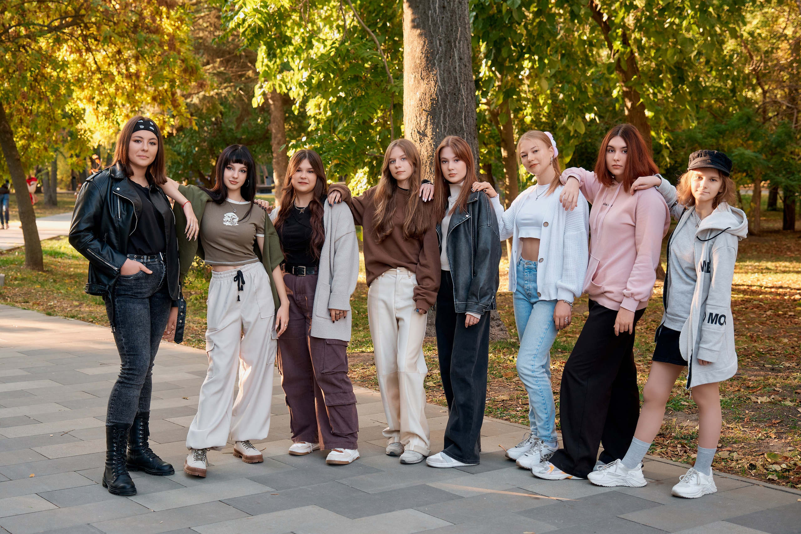 11 класс. Осенняя фотосессия. Приморский парк. Фотограф Таганрог Анна Трайжон