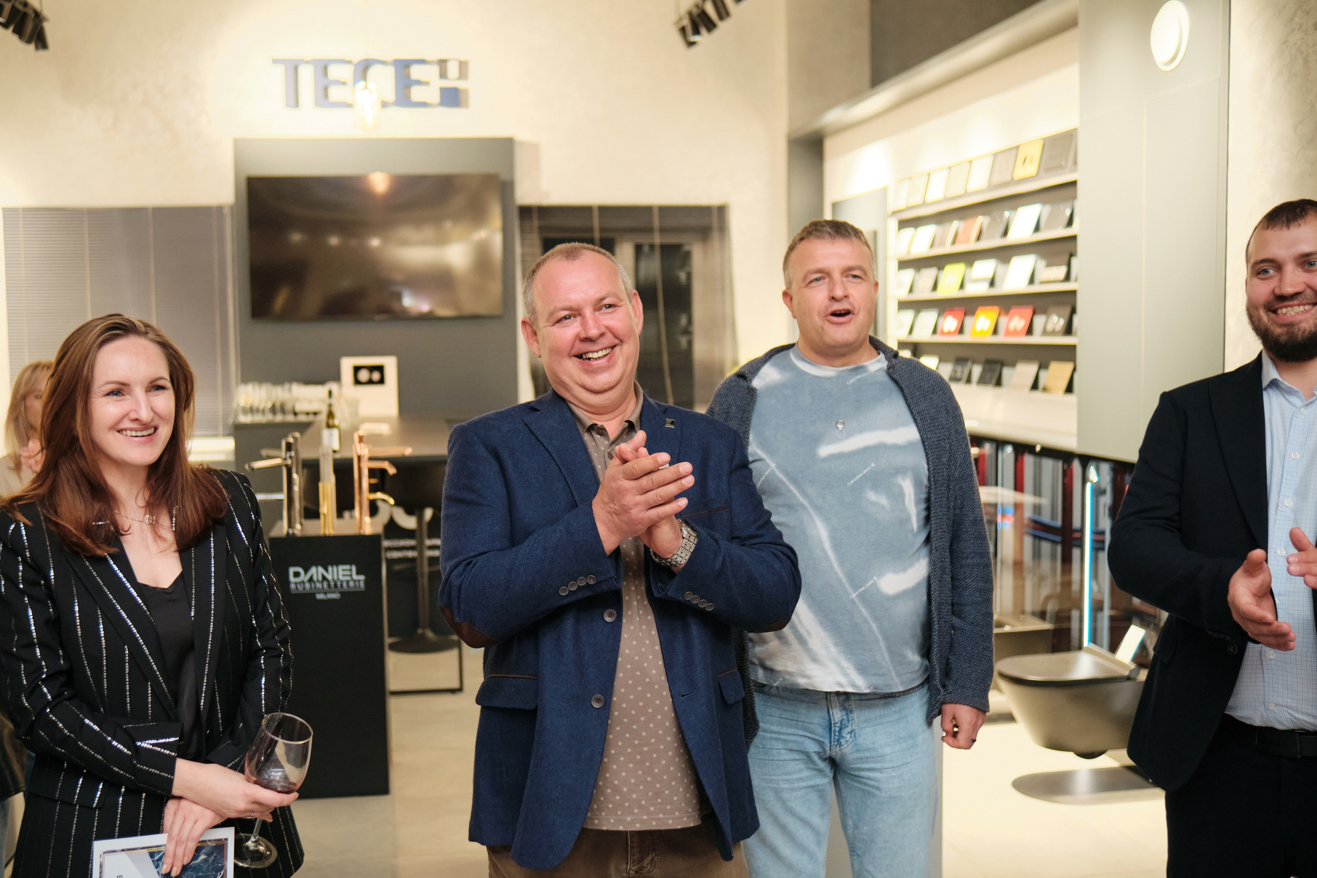 Открытие салона 100 градусов. Антон Ив