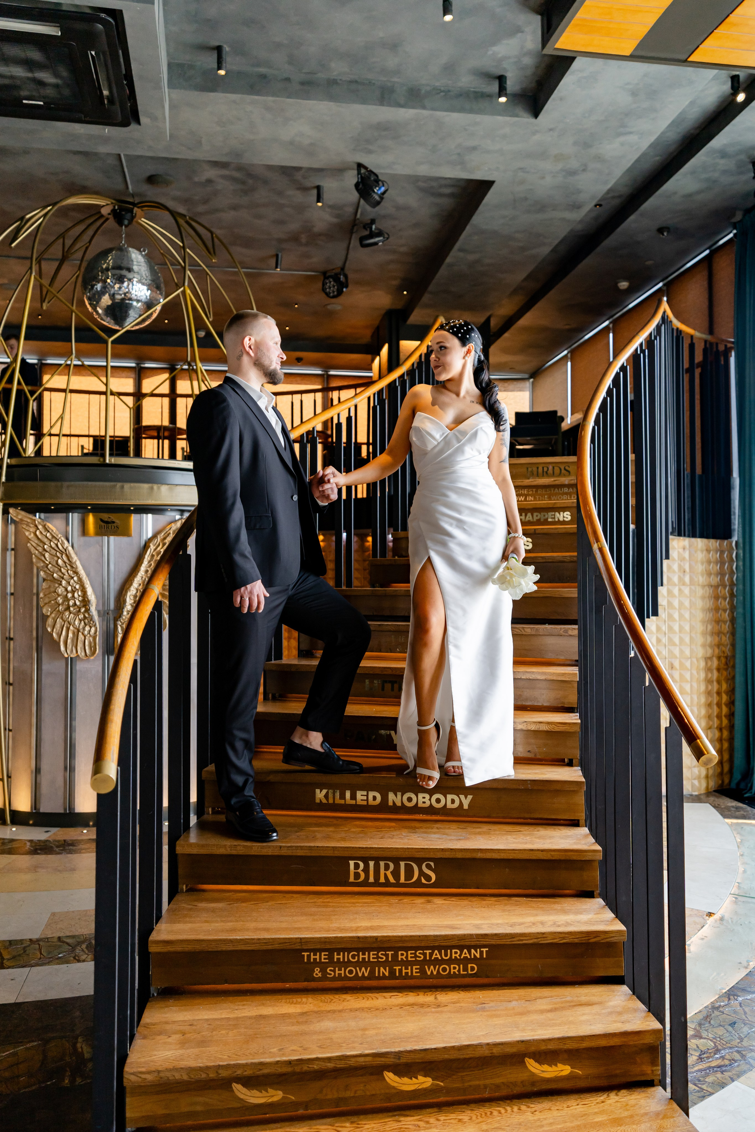 Роспись в ресторане "Birds" в башне Око 