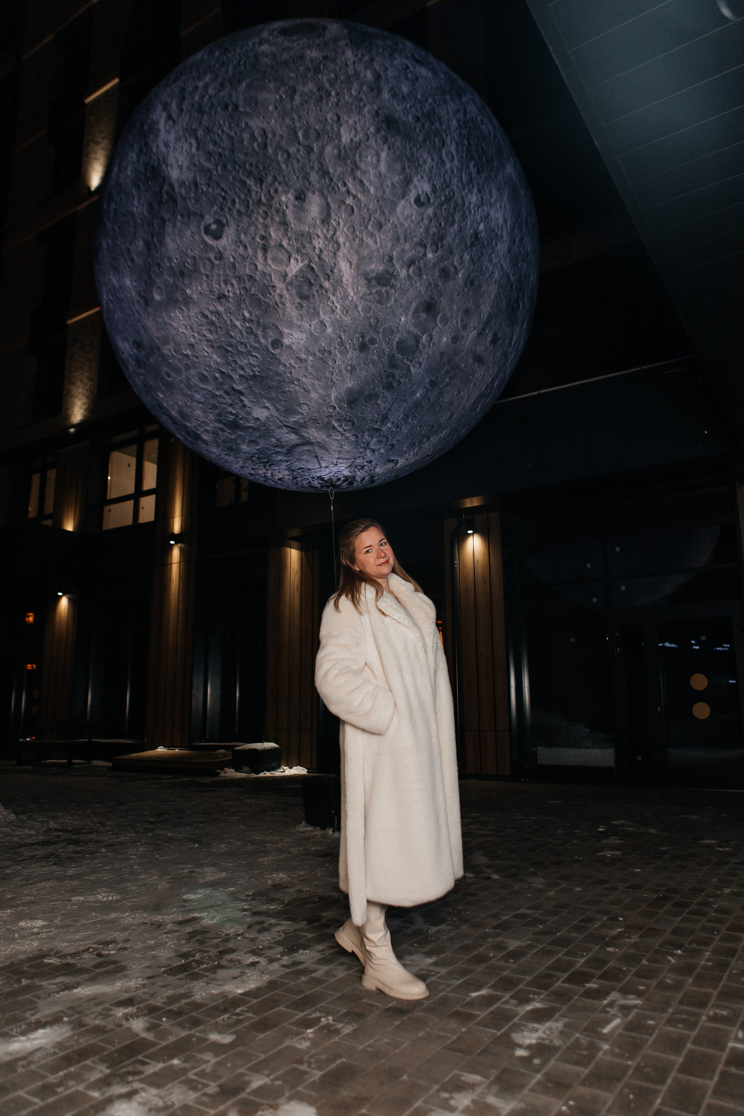 Зимняя прогулка к луне. Фотограф в Иркутске Анастасия Кись. Студийная фотосессия беременности в тканях Иркутск. Семейная фотосессия, ПОРТРЕТ «ПОКОЛЕНИЕ»