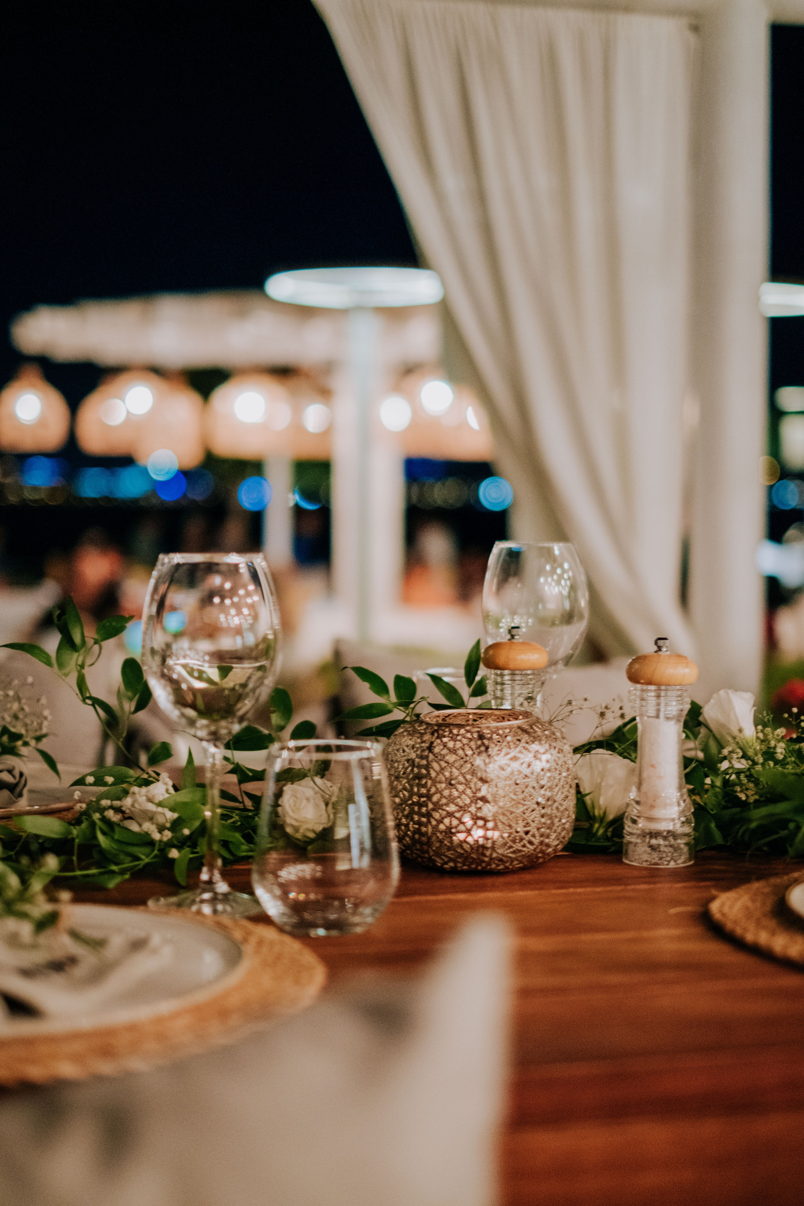 История Элины и Амира