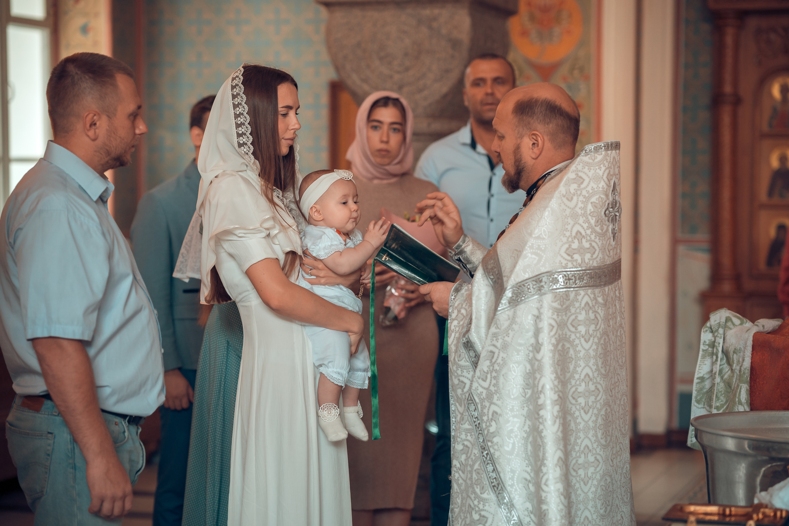 Крещение Оливии Храм Иоанна Предтечи. Фотограф на Крещение и Венчание в Красноярске Рамазанова Юлия