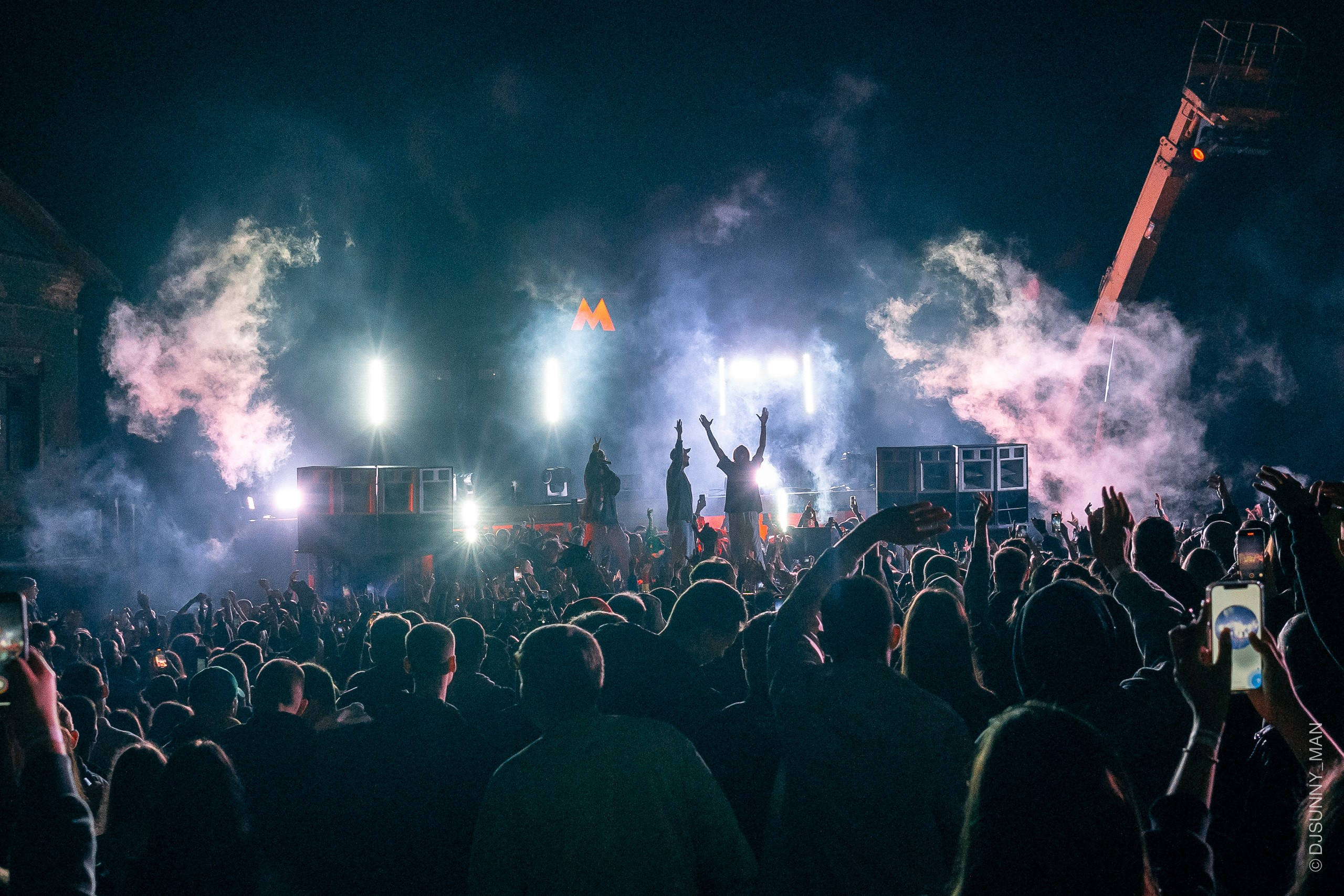 Metro Gorkovskaya. Sunnyman