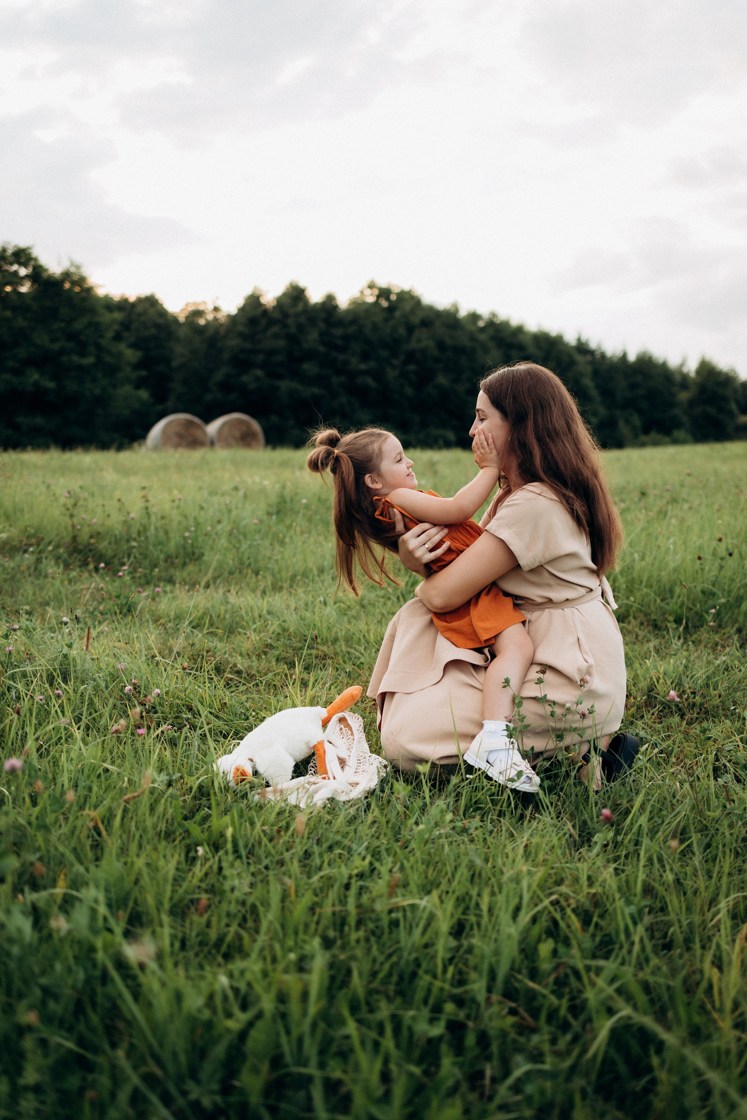 Катя и малышка Аня. Фотограф Елена Рябцева