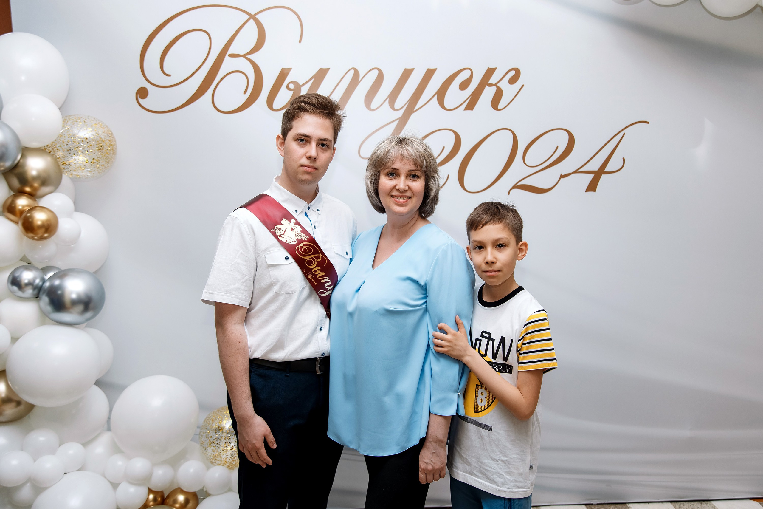 11 класс Последний звонок. Фотограф Любовь Корниенко, Примоский край