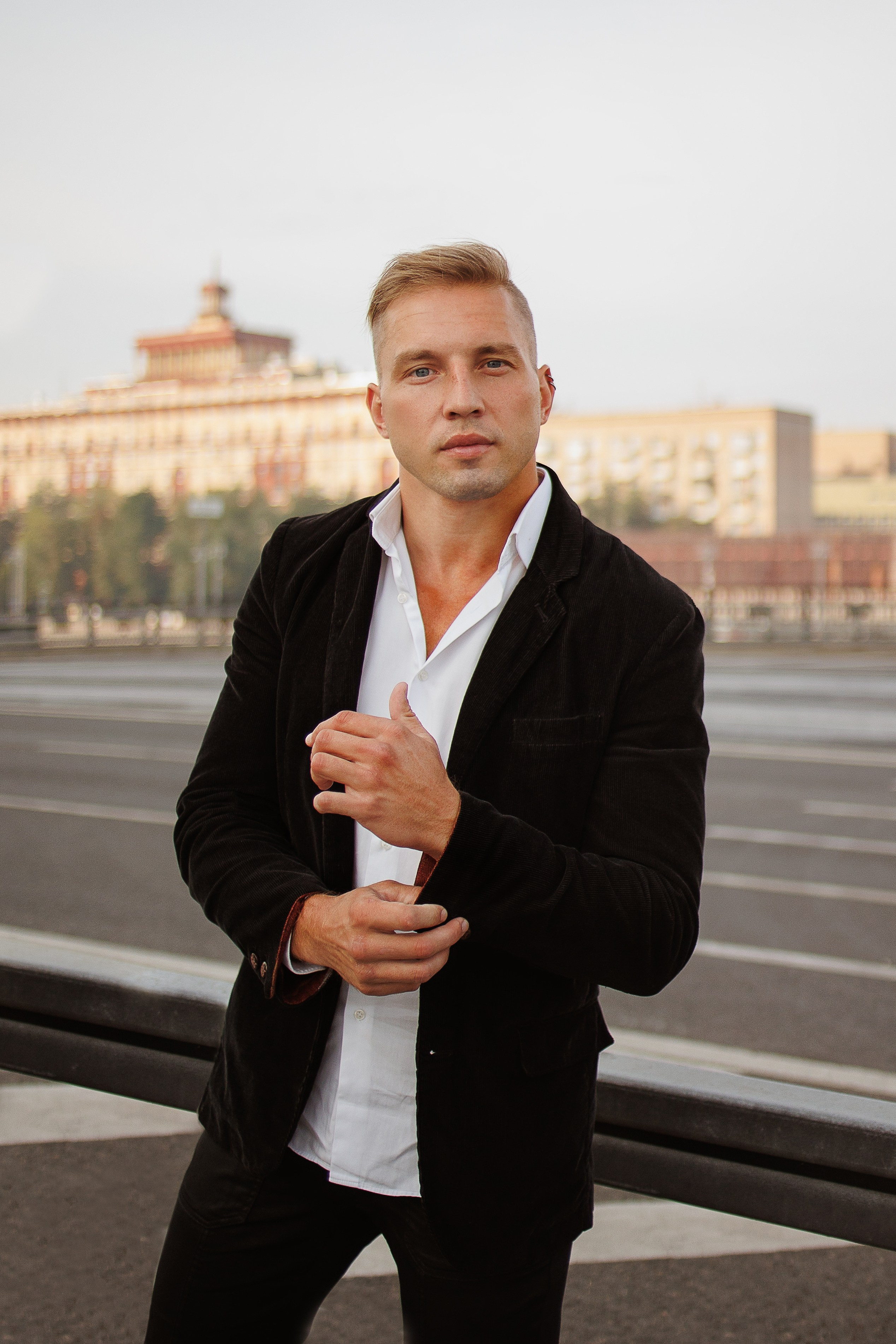 На мопеде Даша и Леша. Марковкина КрисТина