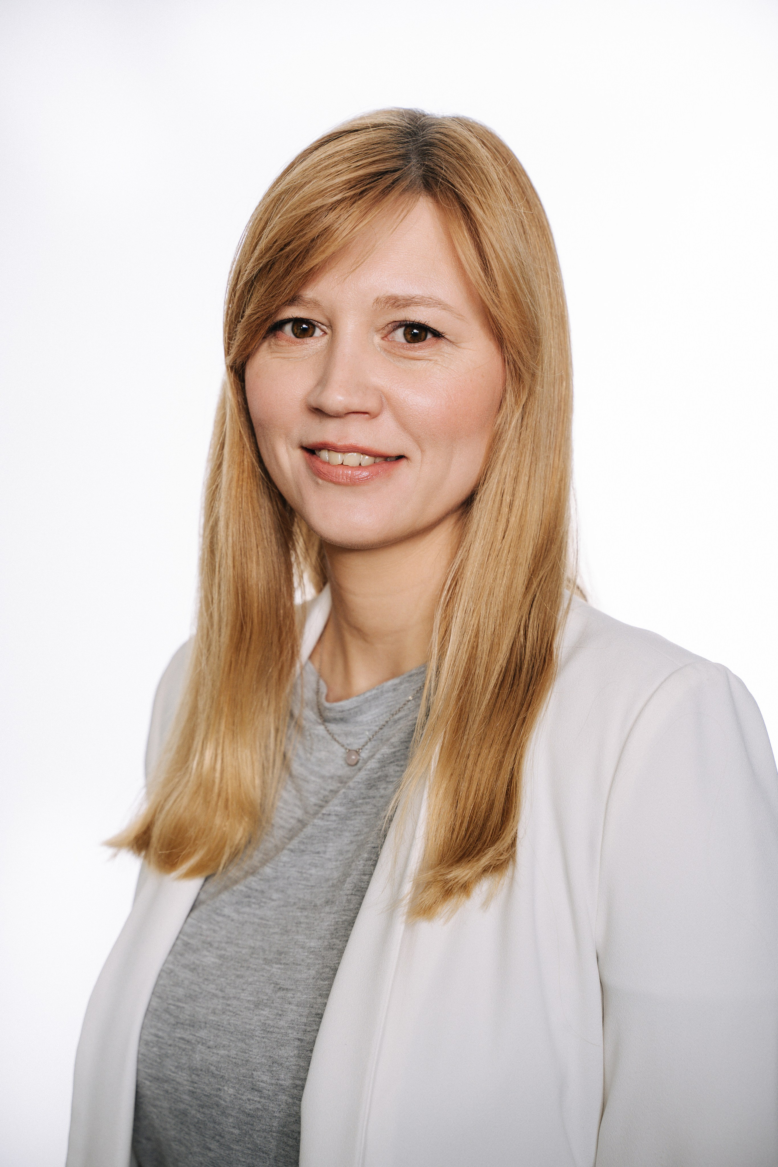 Корпоративная фотосессия сотрудников международной фирмы — доверие и открытость